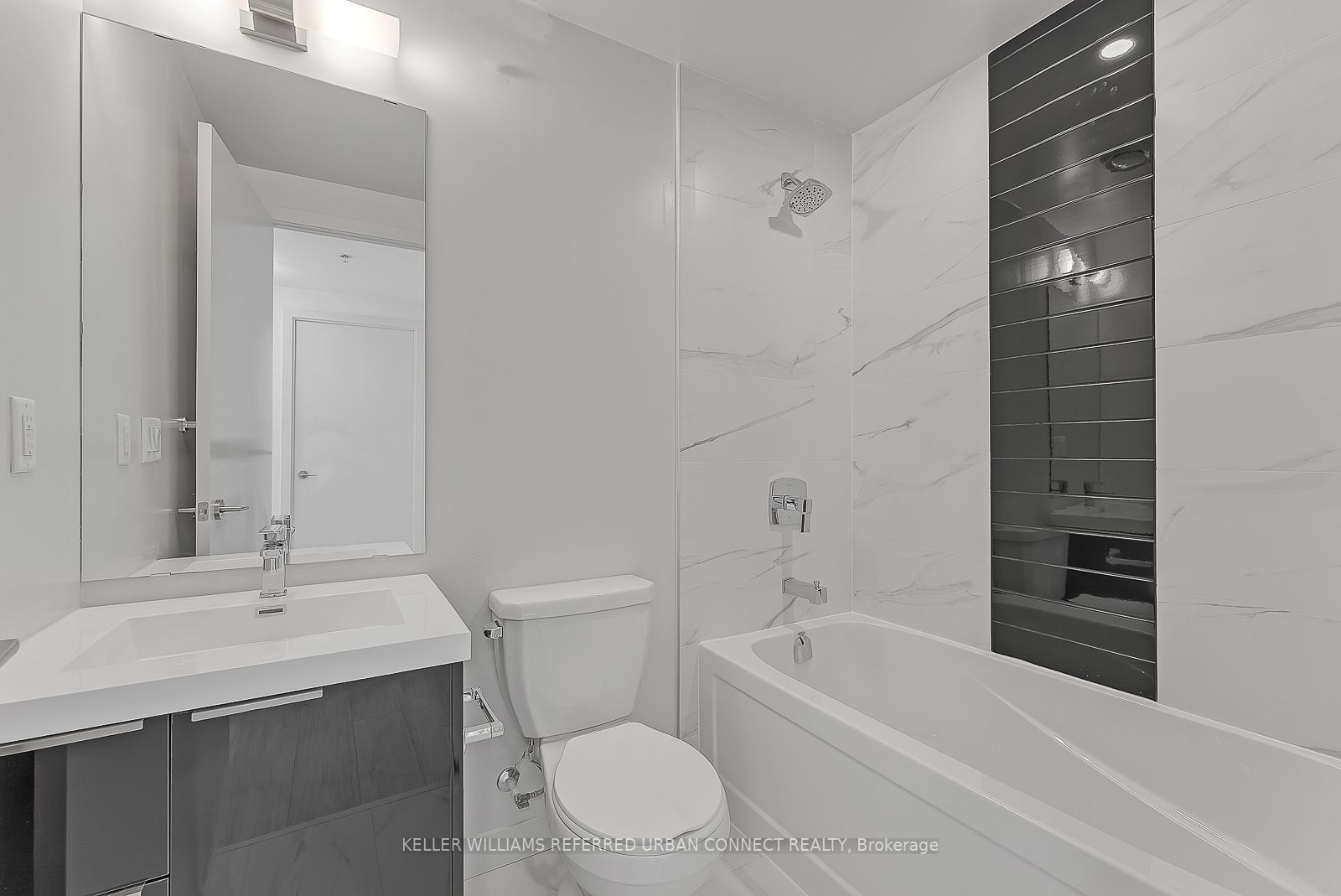 90 Glen Everest Road, #810