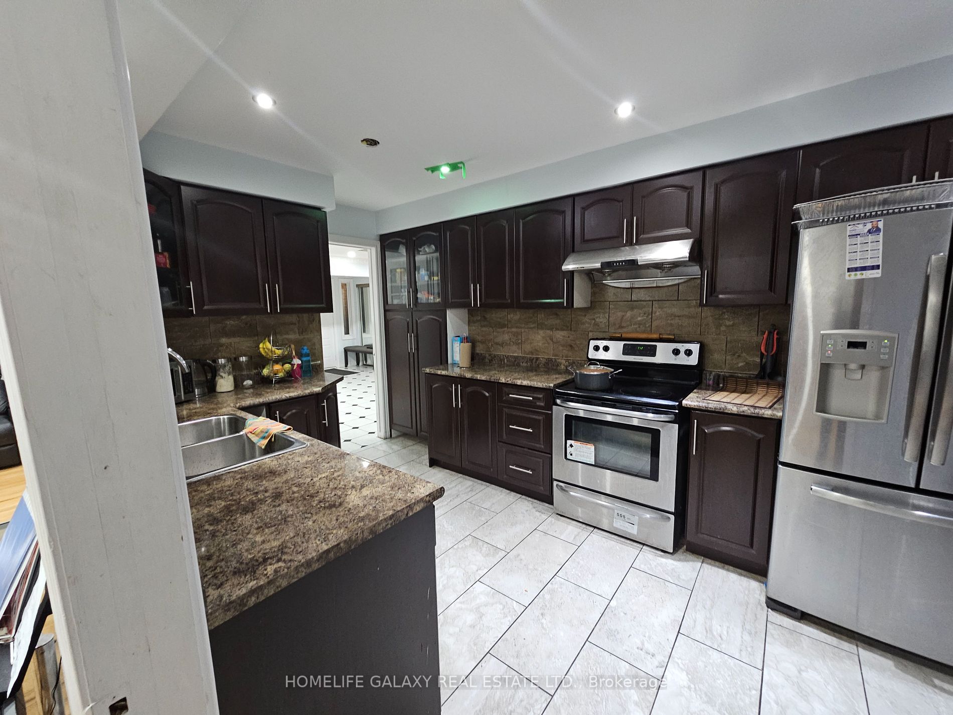 151 Calverley Tr