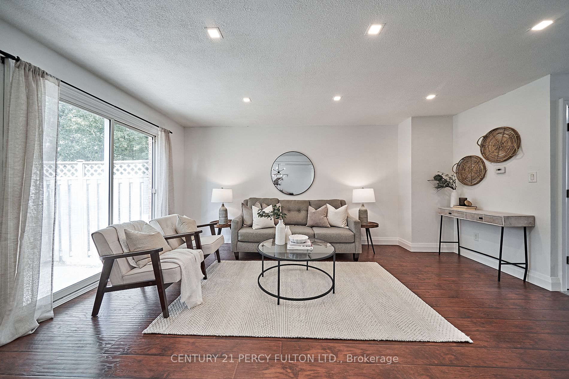 882 West Shore Blvd