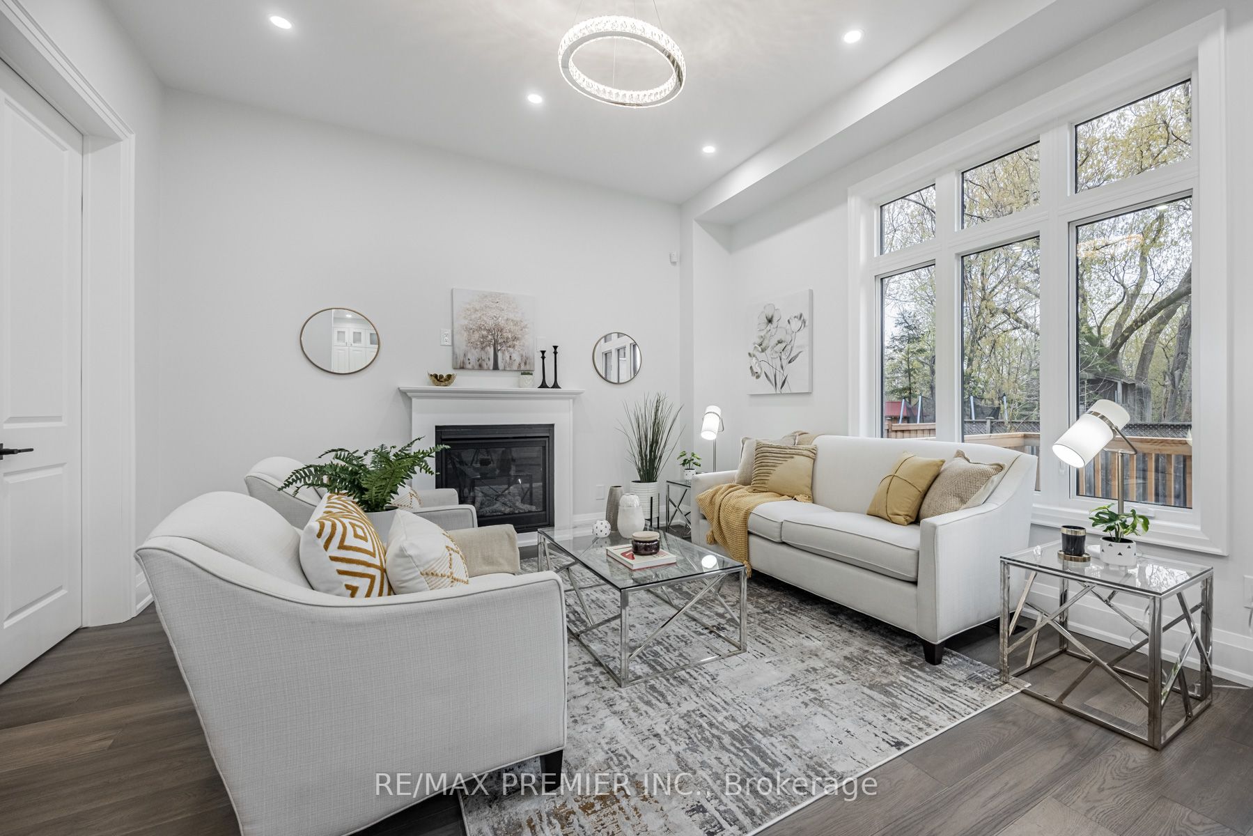 22 Beath St