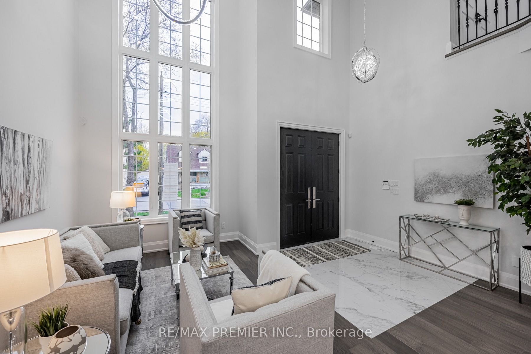 22 Beath St