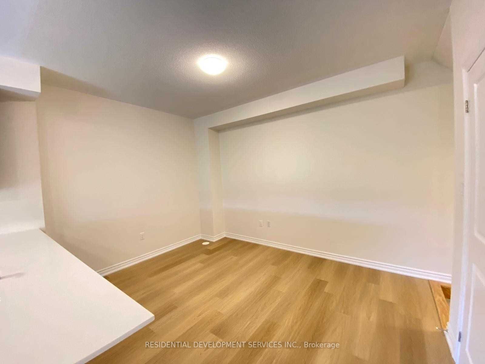 465 Beresford Path, #7