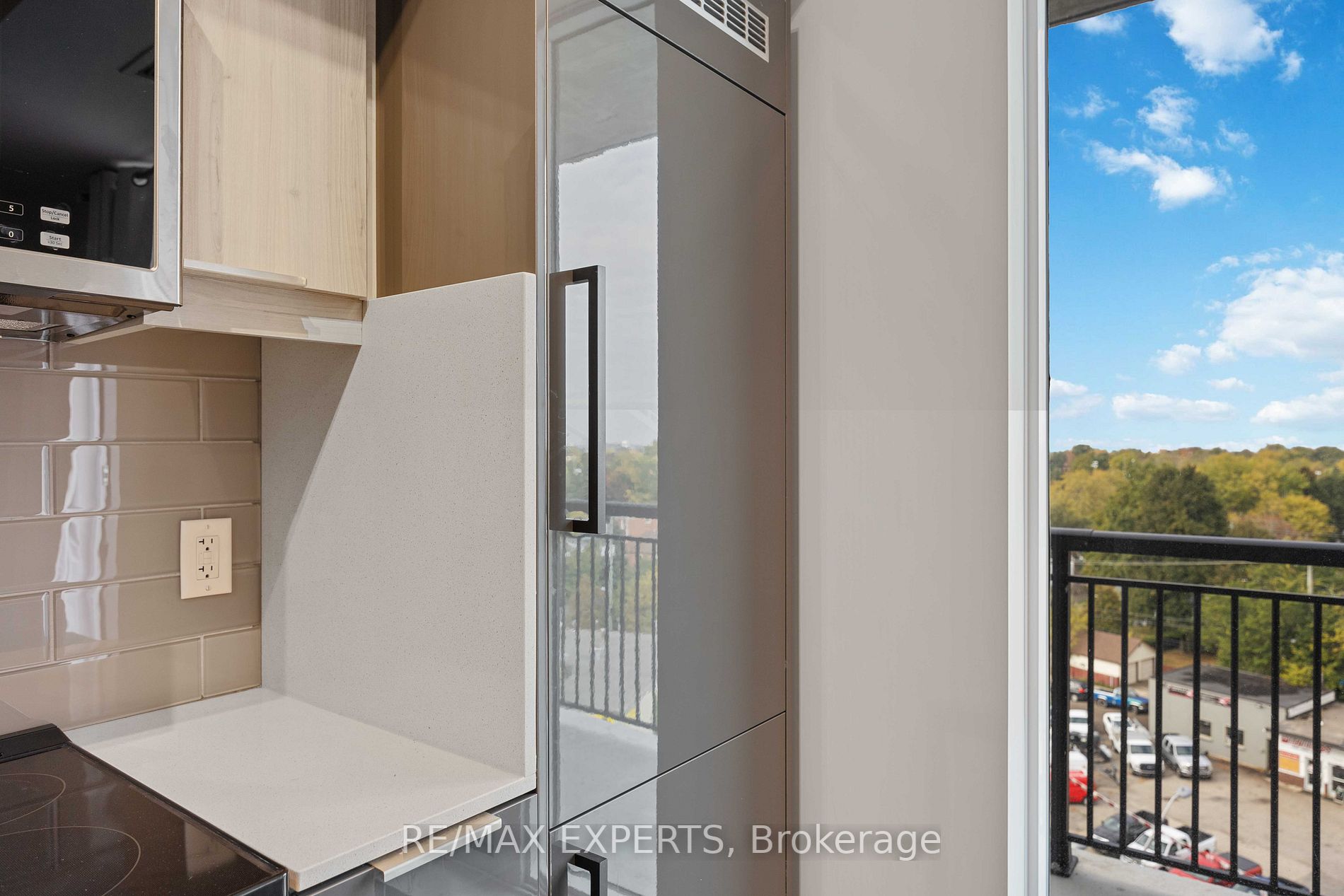 90 Glen Everest Rd, #817