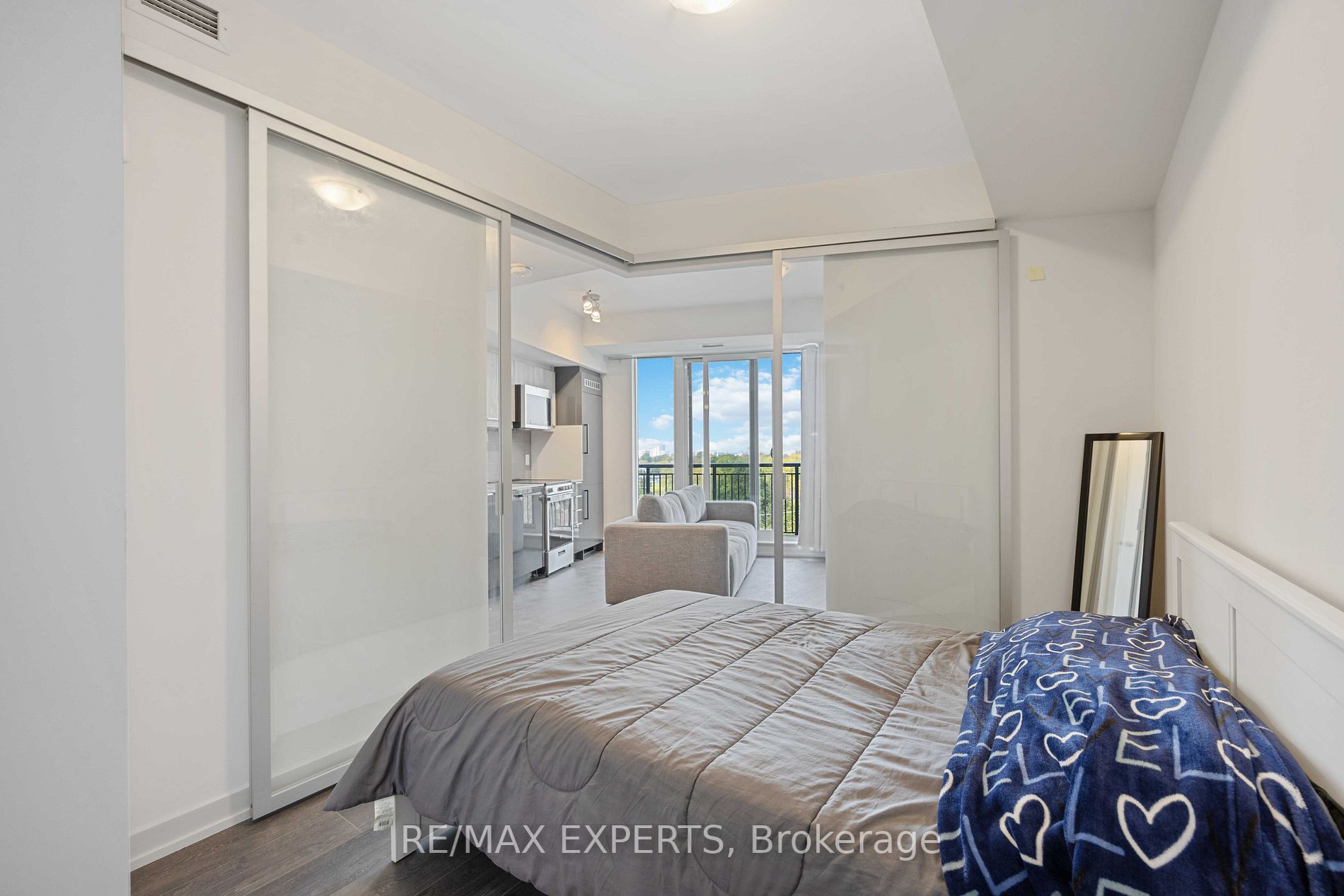 90 Glen Everest Rd, #817