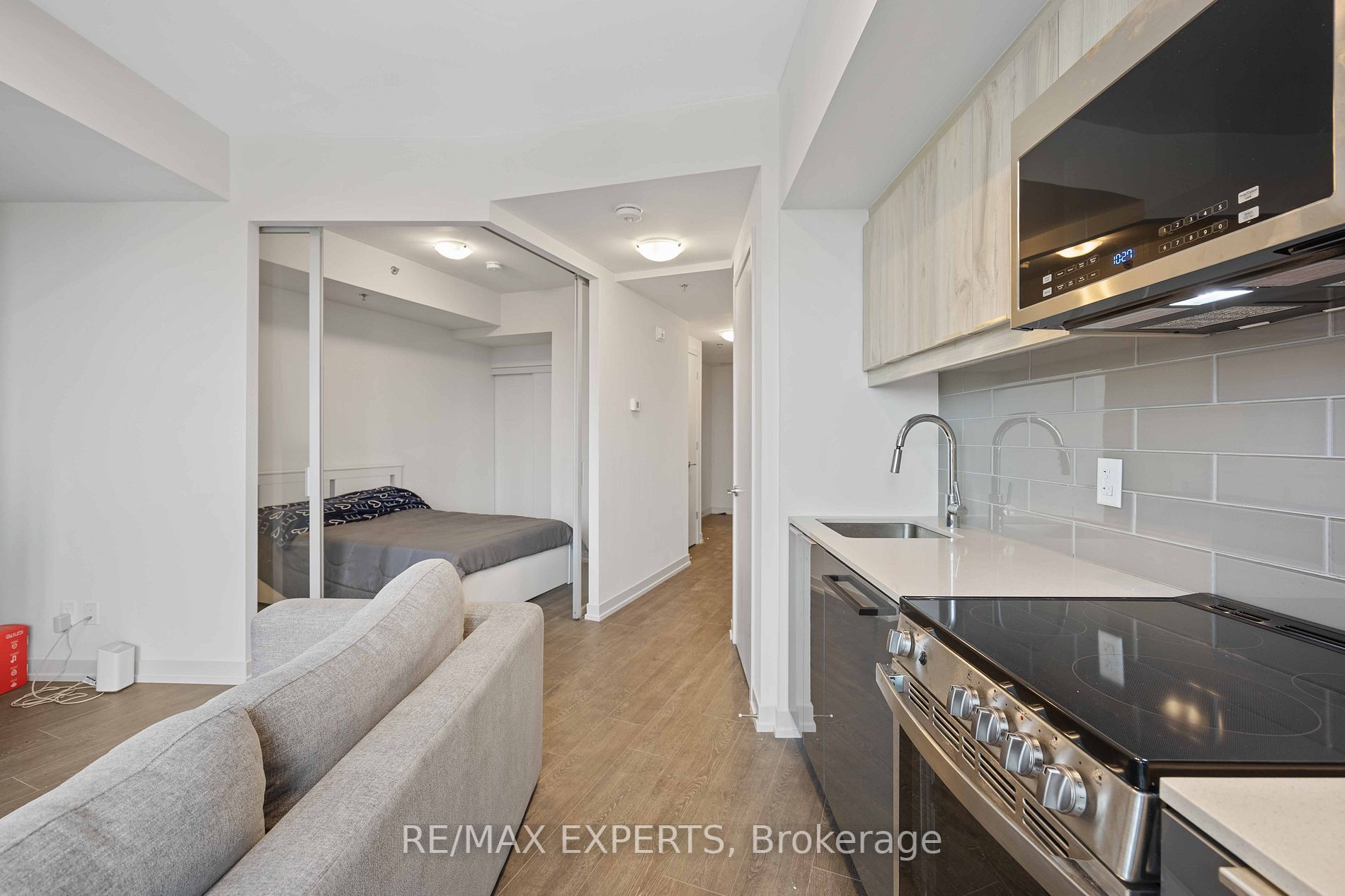 90 Glen Everest Rd, #817