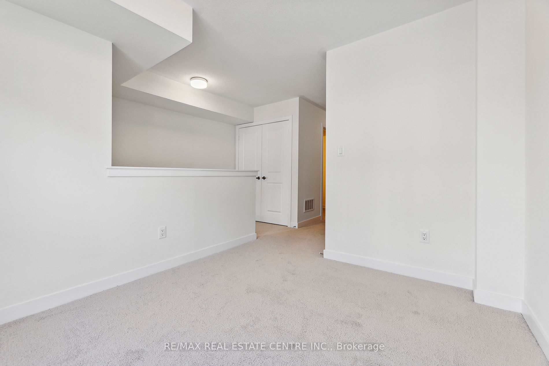 2571 Castlegate Crossing Crt