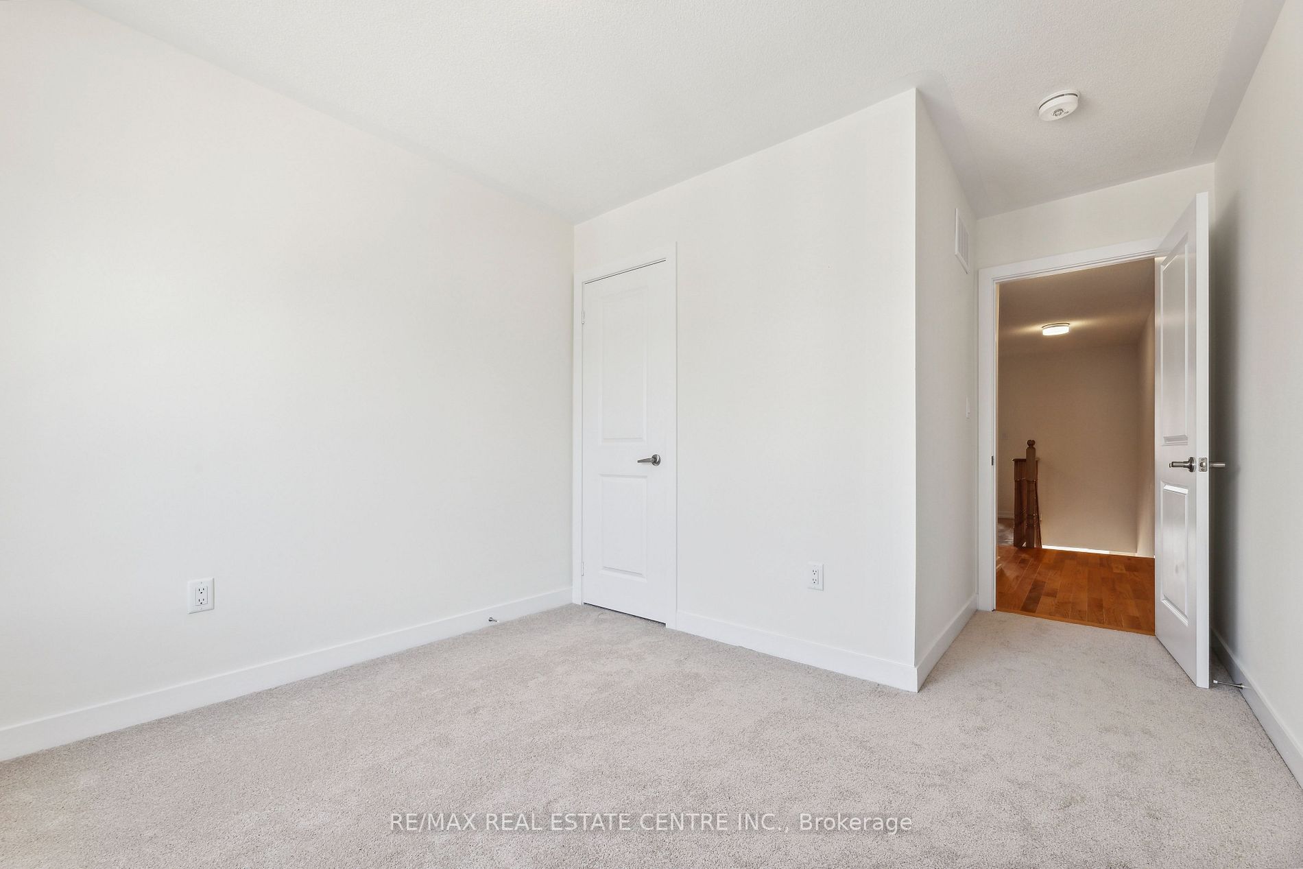 2571 Castlegate Crossing Crt