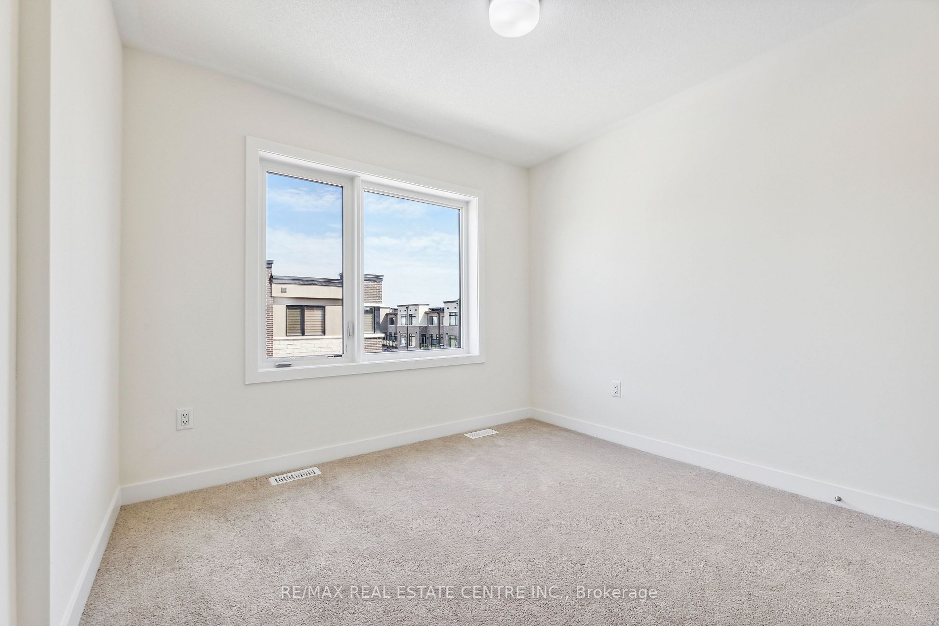 2571 Castlegate Crossing Crt