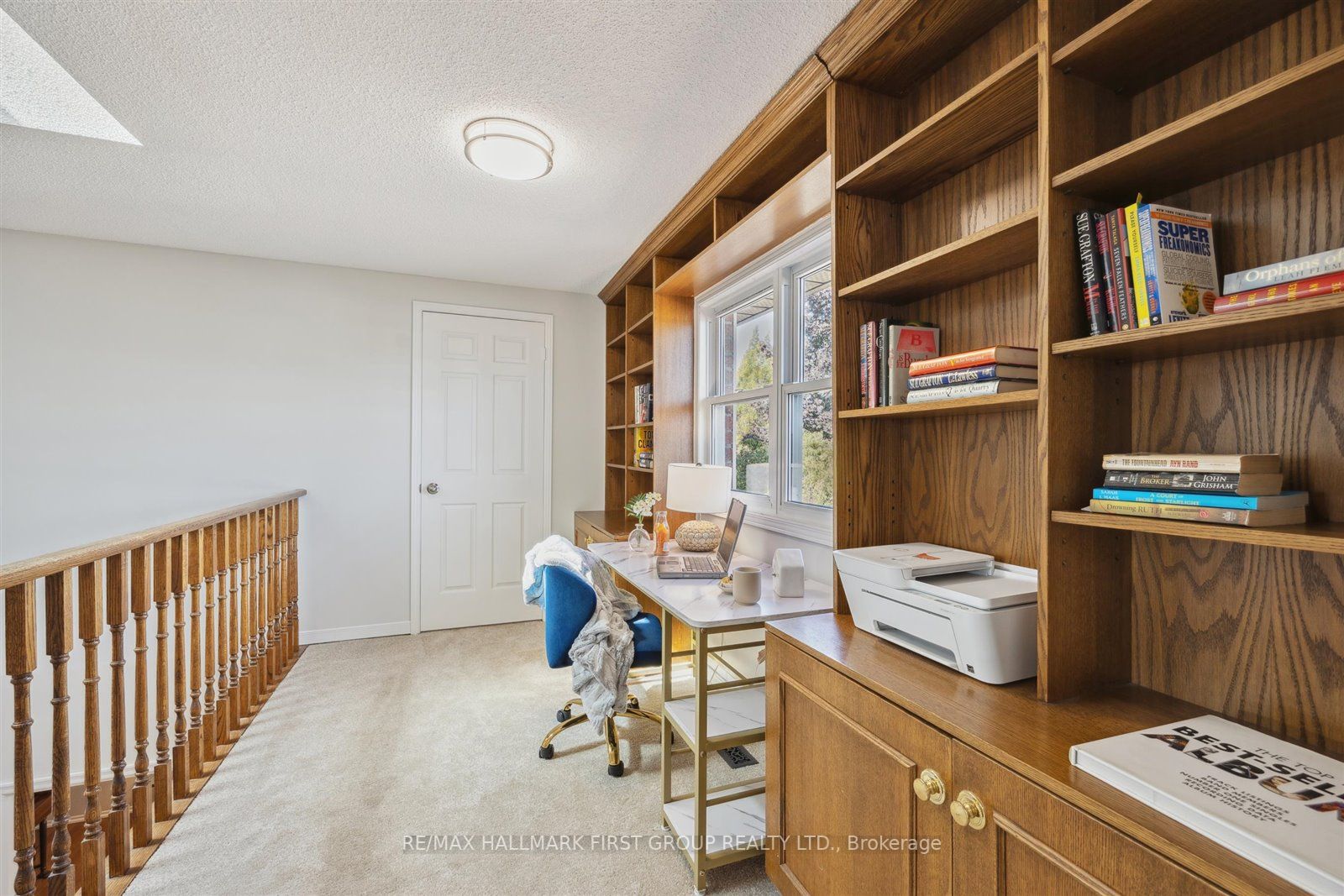 76 Farrow Cres