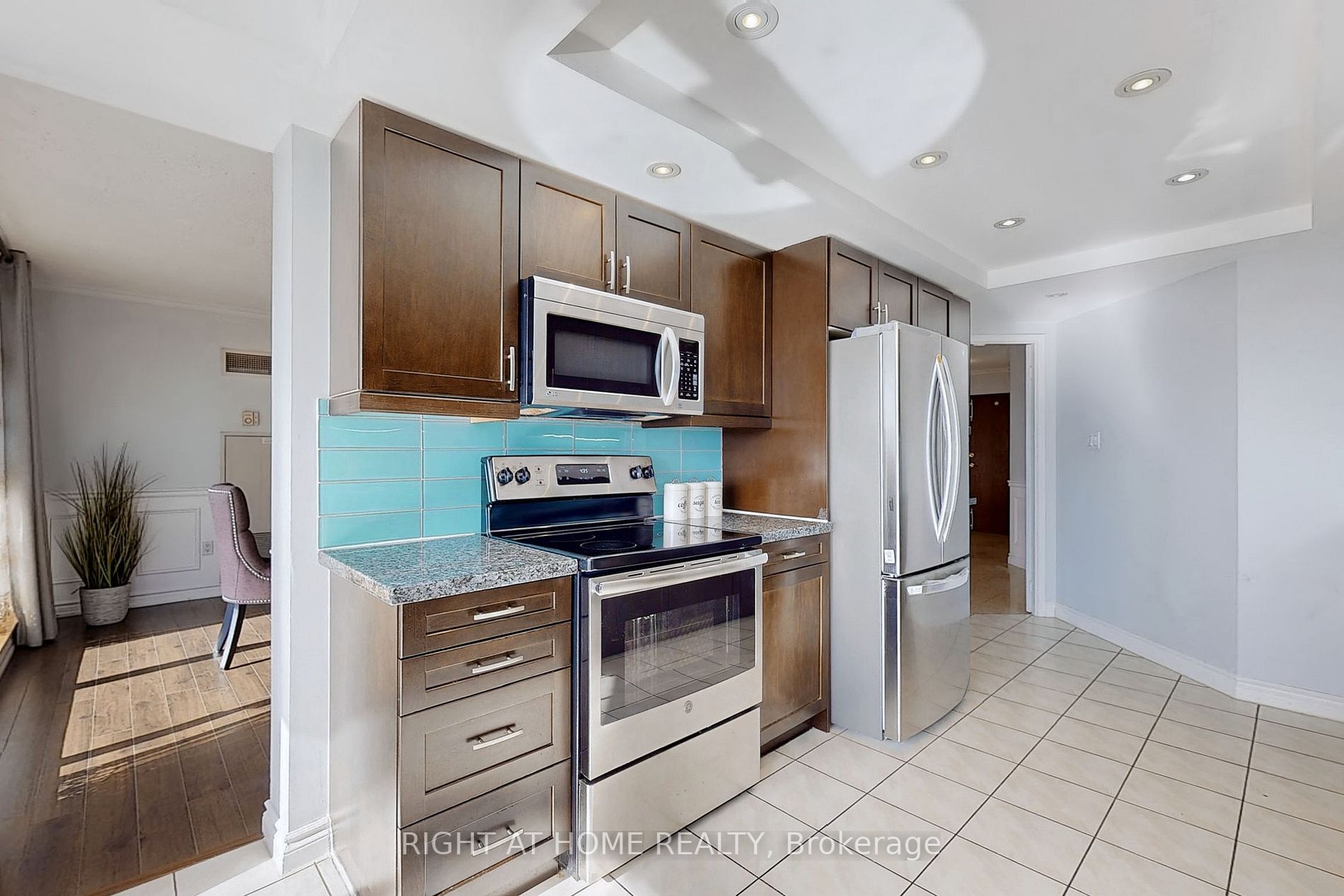 168 Bonis Avenue, #805