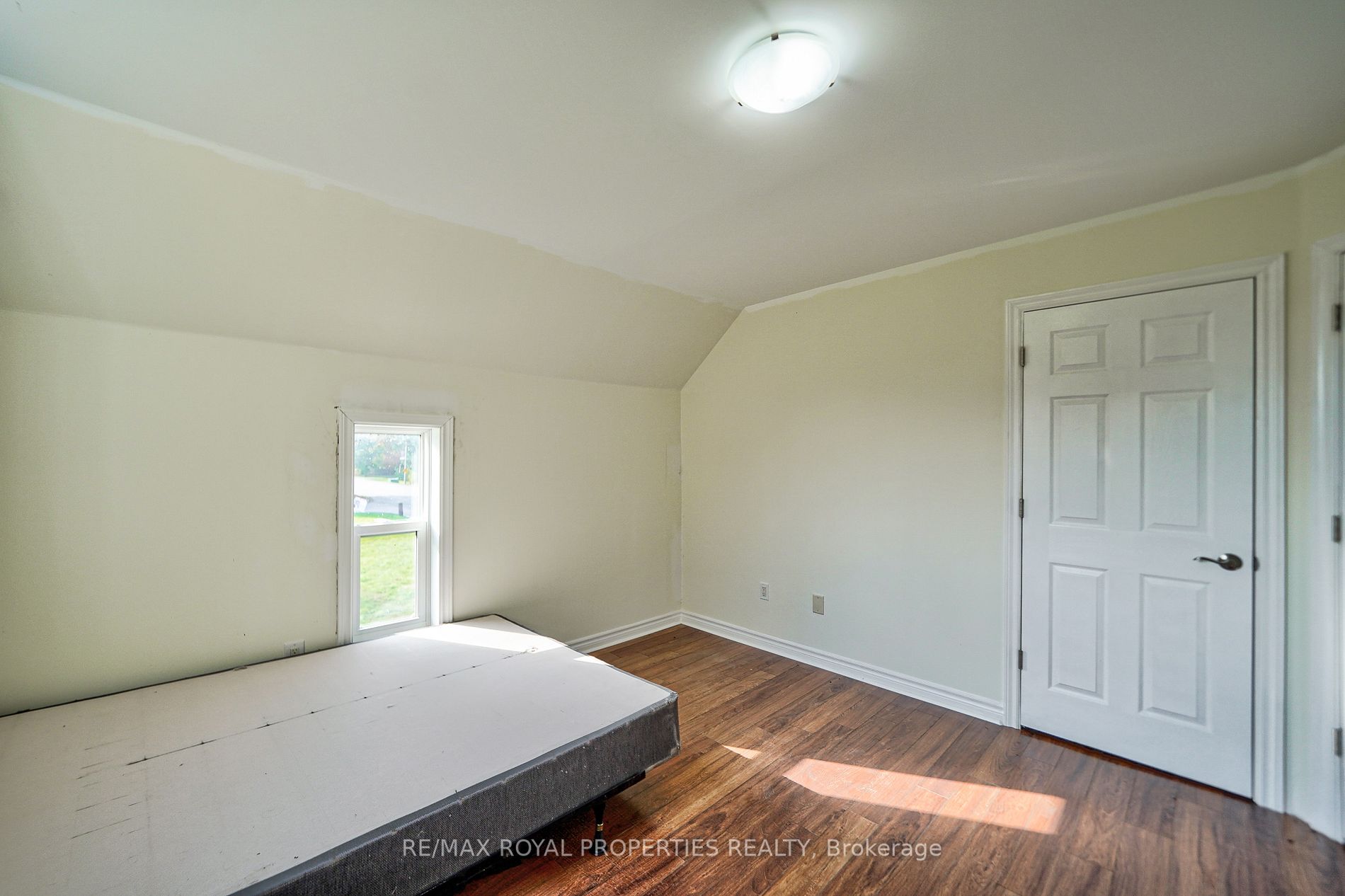 4973 Old Brock Rd