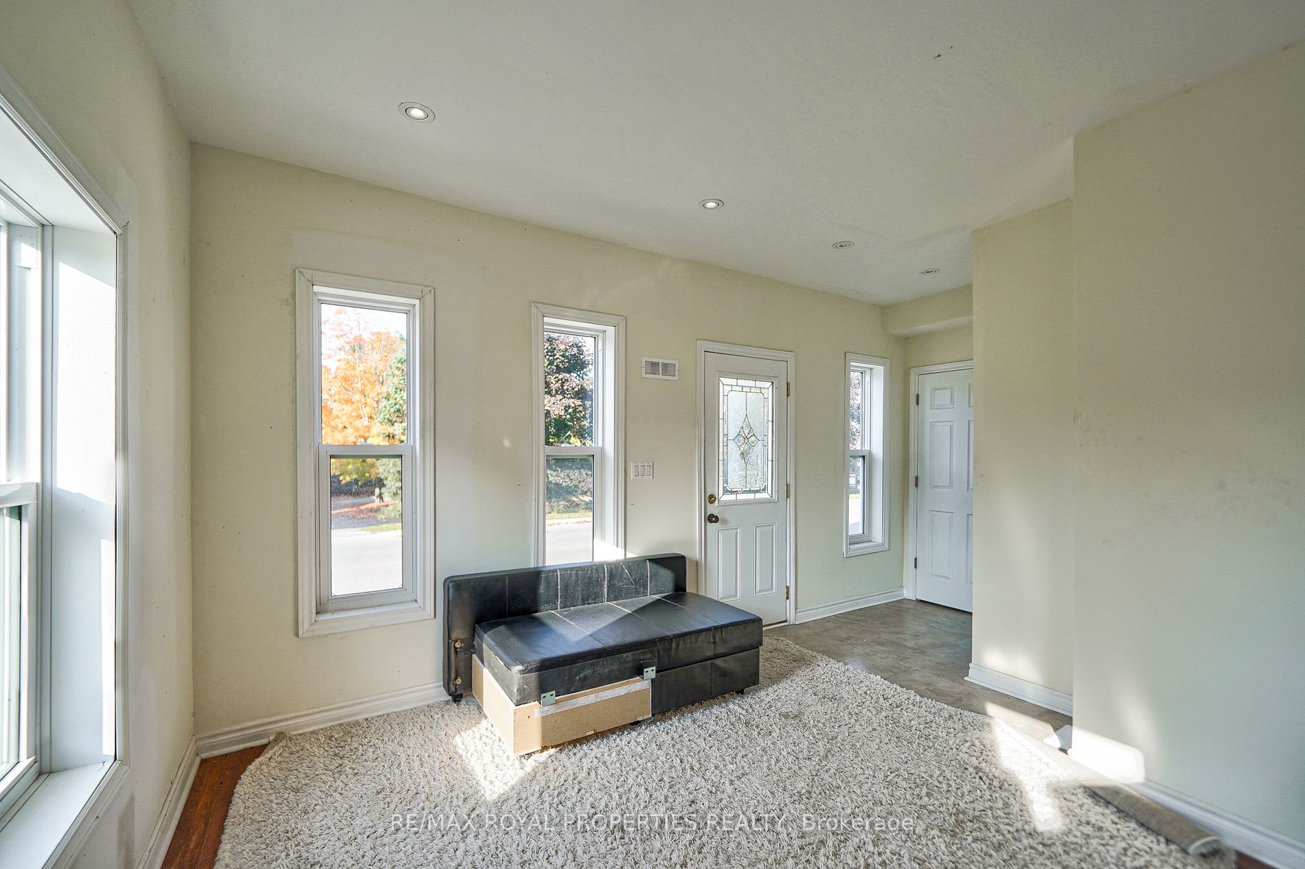 4973 Old Brock Rd