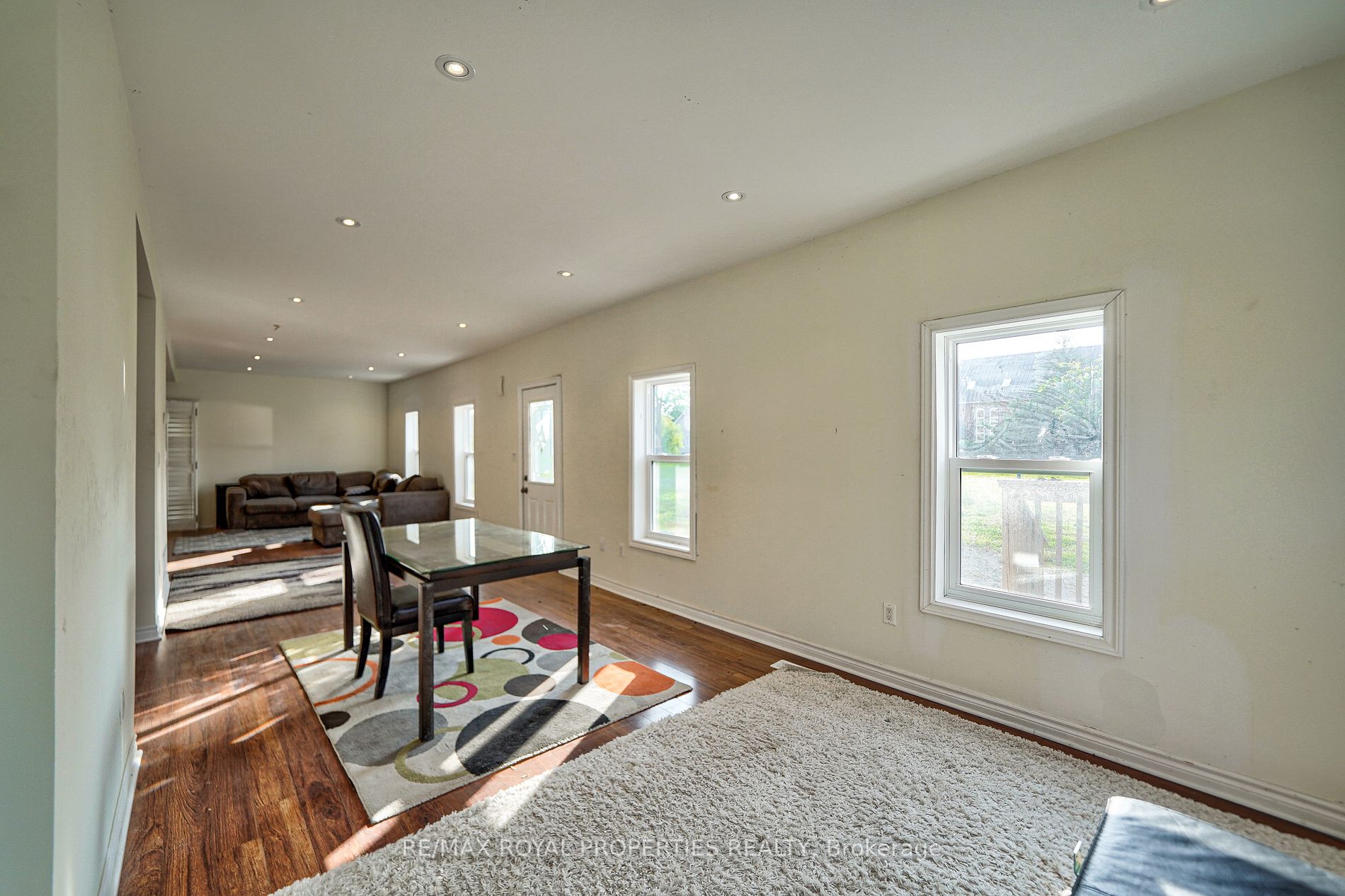 4973 Old Brock Rd