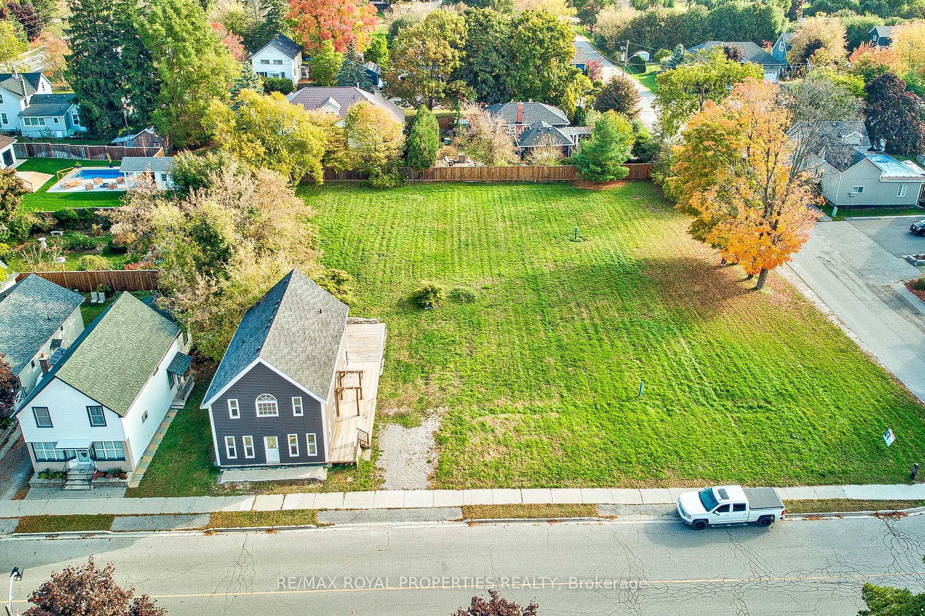 4973 Old Brock Rd