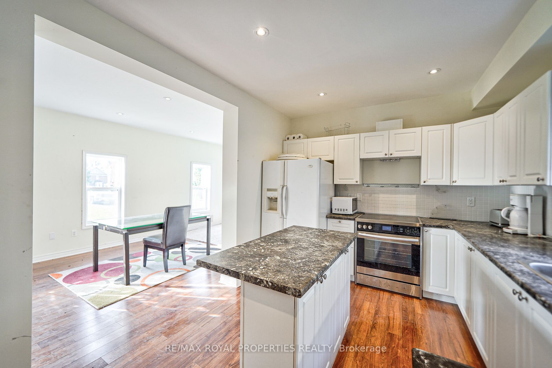 4973 Old Brock Rd