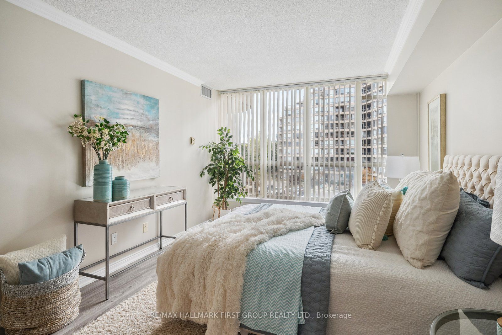 20 Guildwood Pkwy, #410