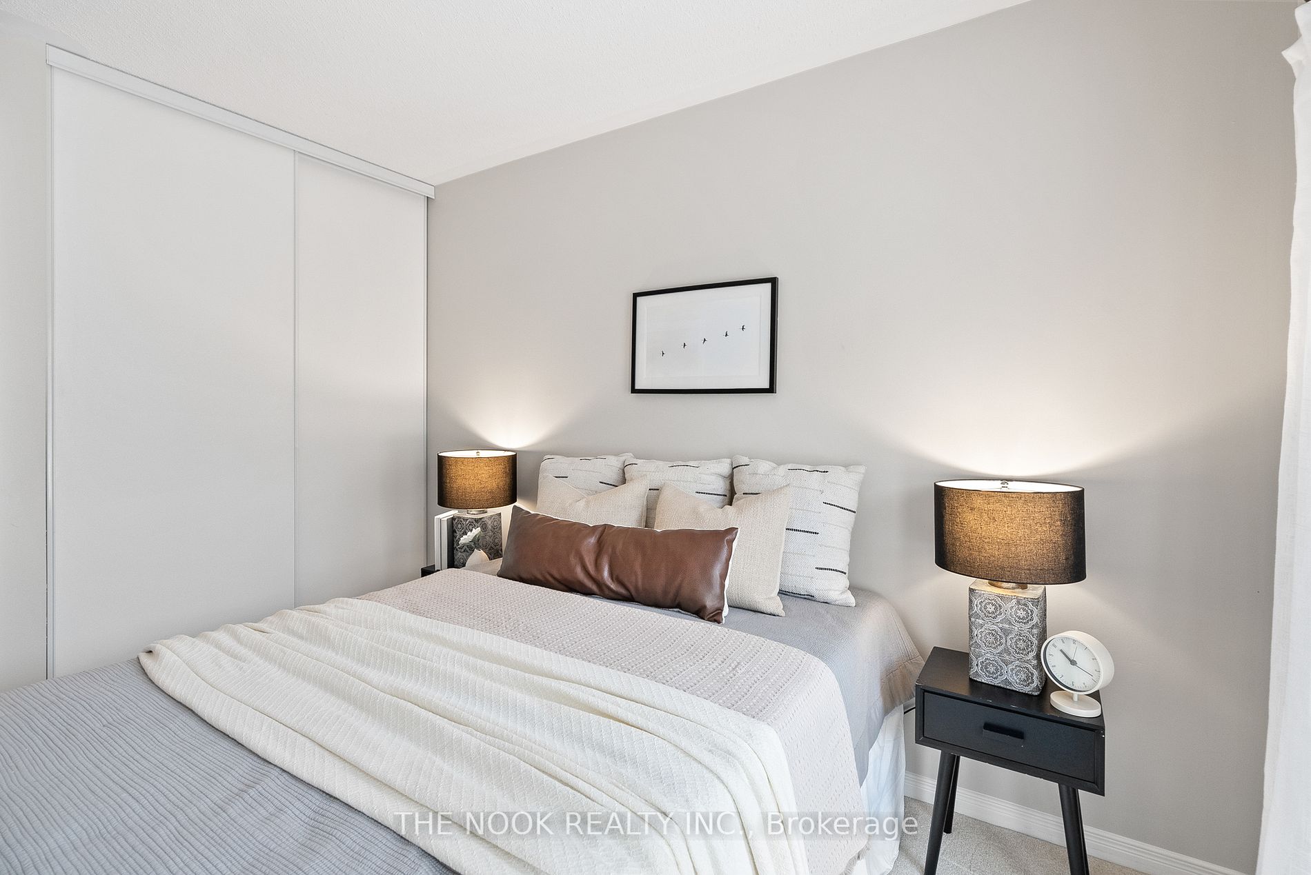 100 Mcfeeters Cres