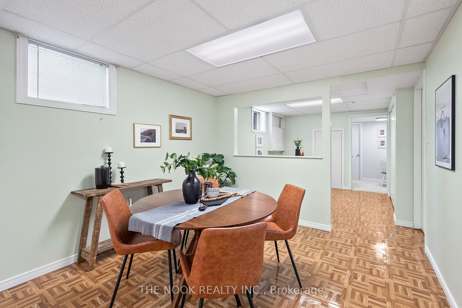 100 Mcfeeters Cres