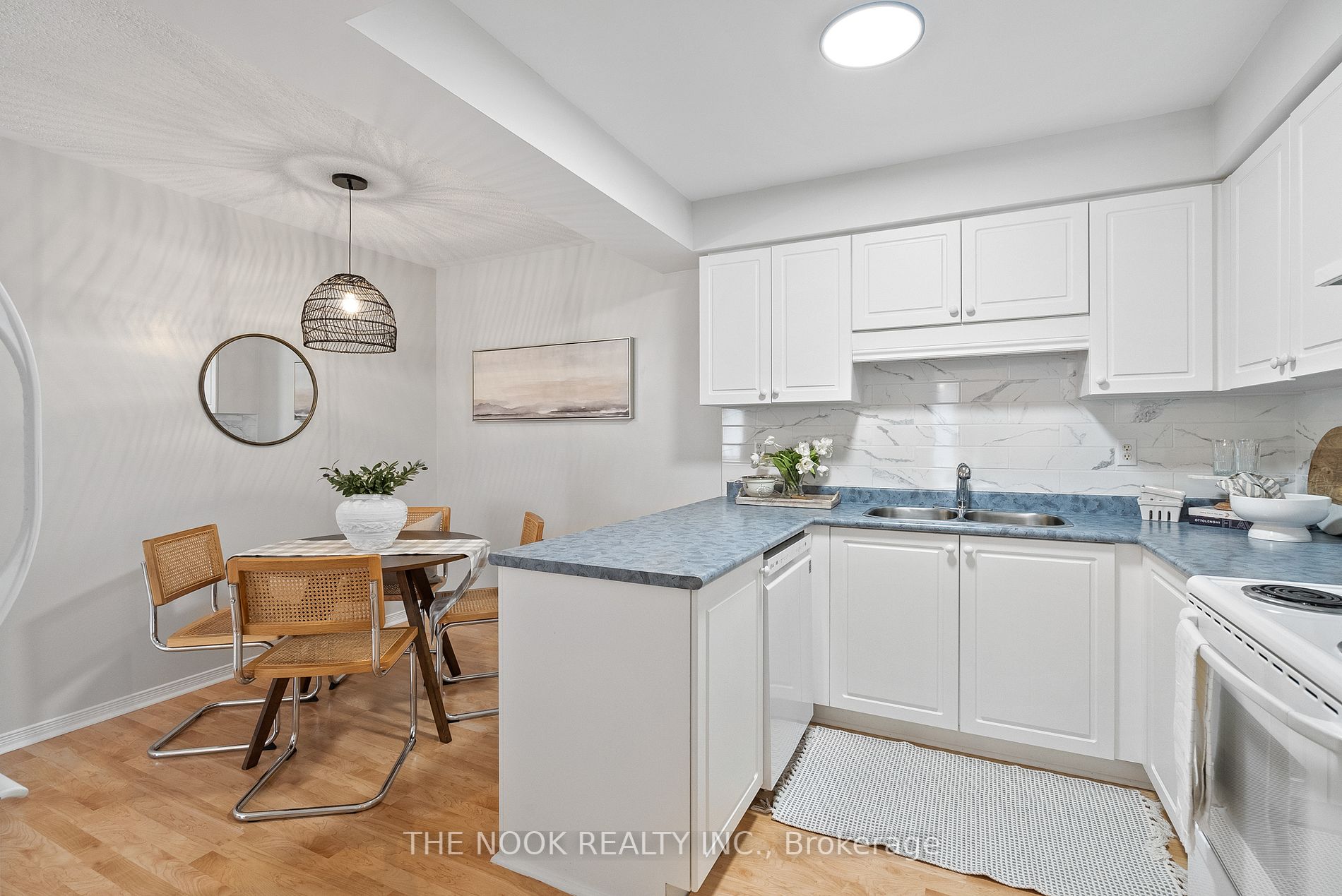 100 Mcfeeters Cres