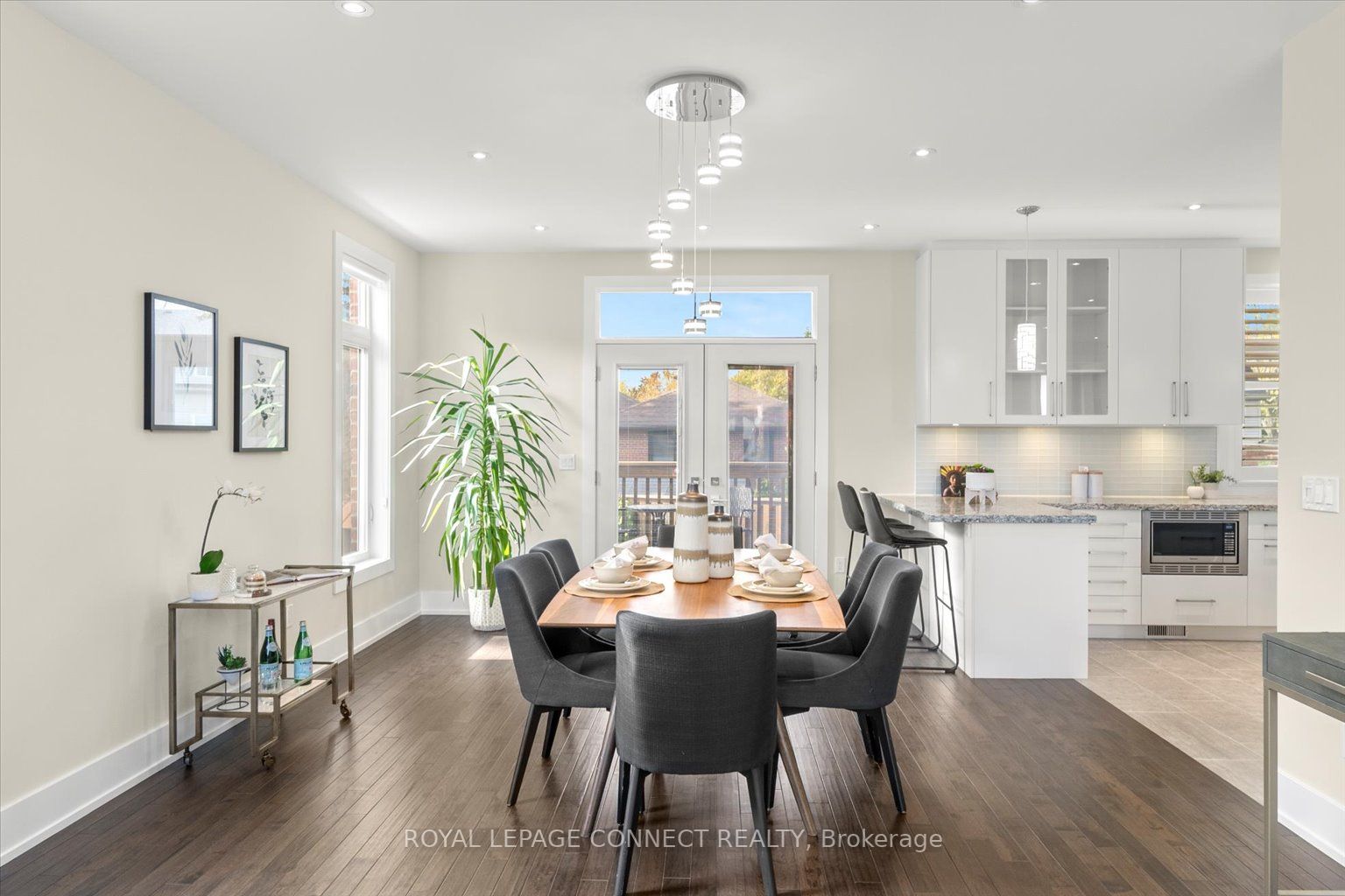 4 Youngmill Dr