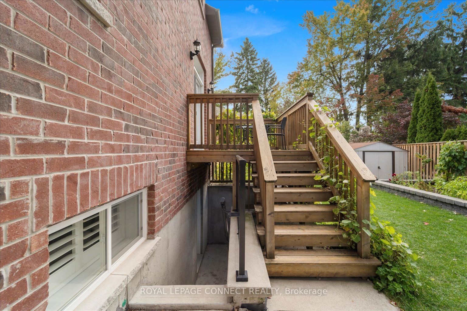 4 Youngmill Dr
