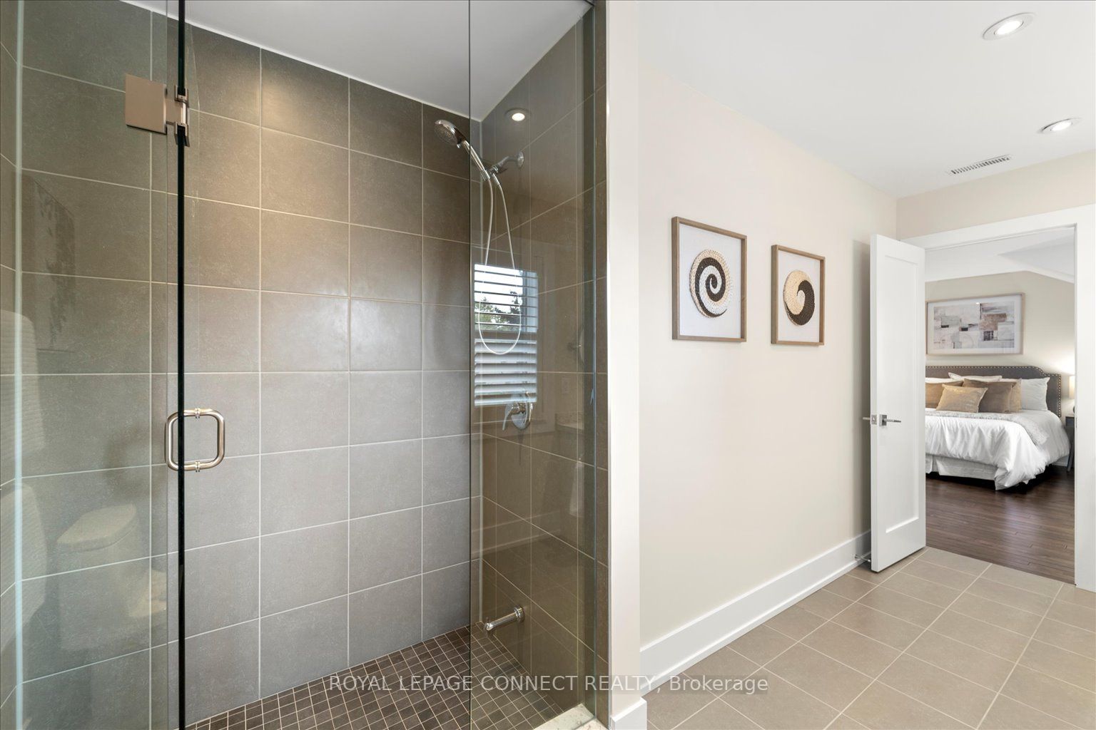 4 Youngmill Dr
