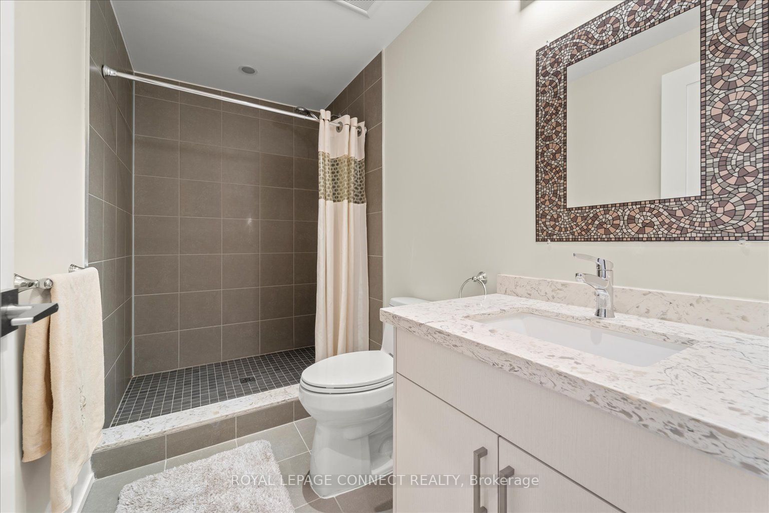 4 Youngmill Dr