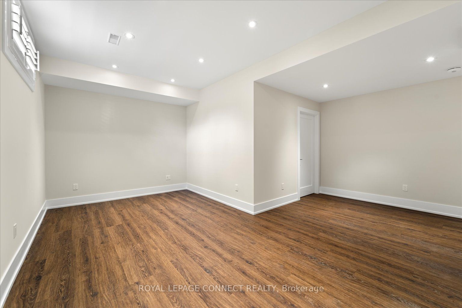 4 Youngmill Dr