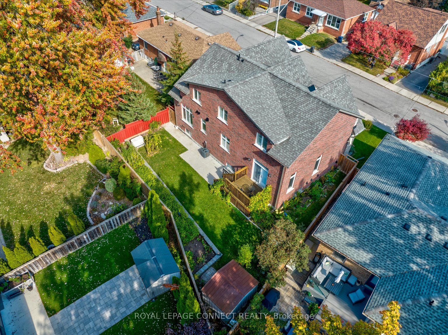 4 Youngmill Dr