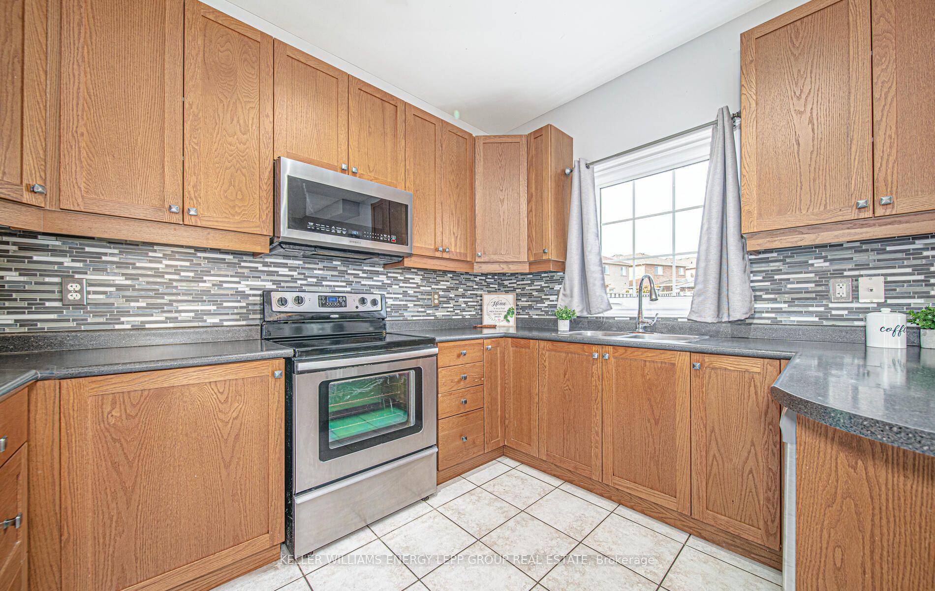22 Rosswell Drive