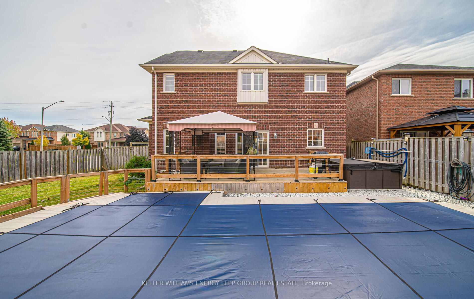 22 Rosswell Drive