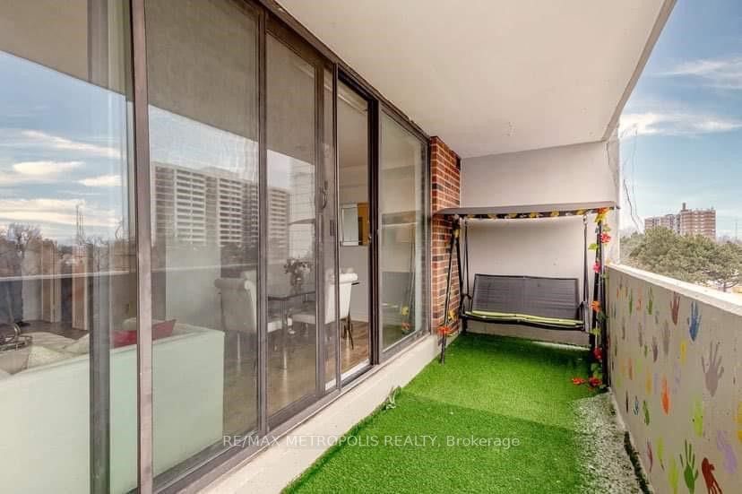 301 Prudential Dr, #306