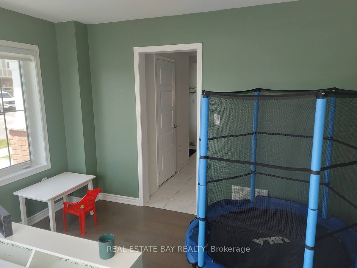 111 Westfield Dr