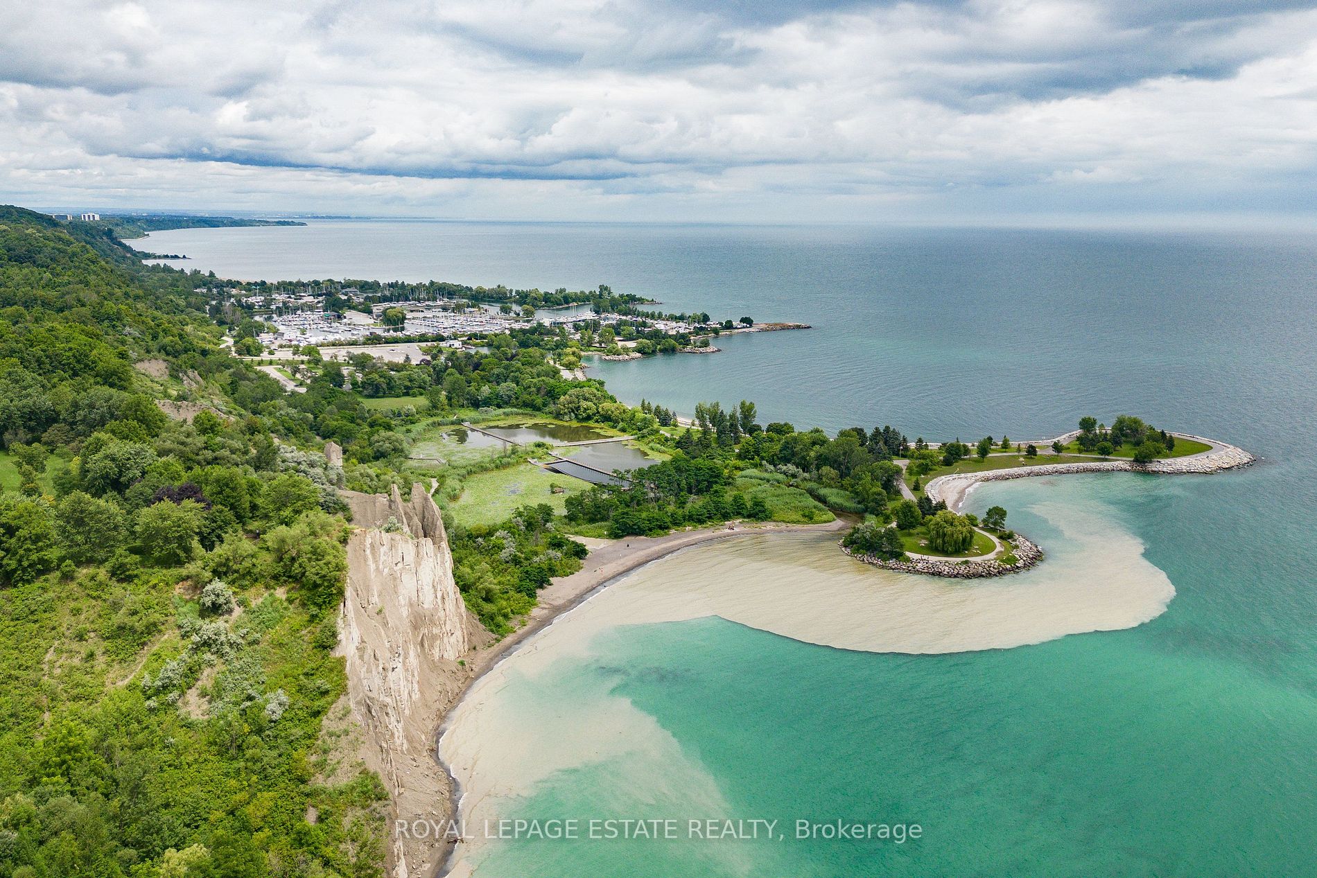 2 Highcliff Cres