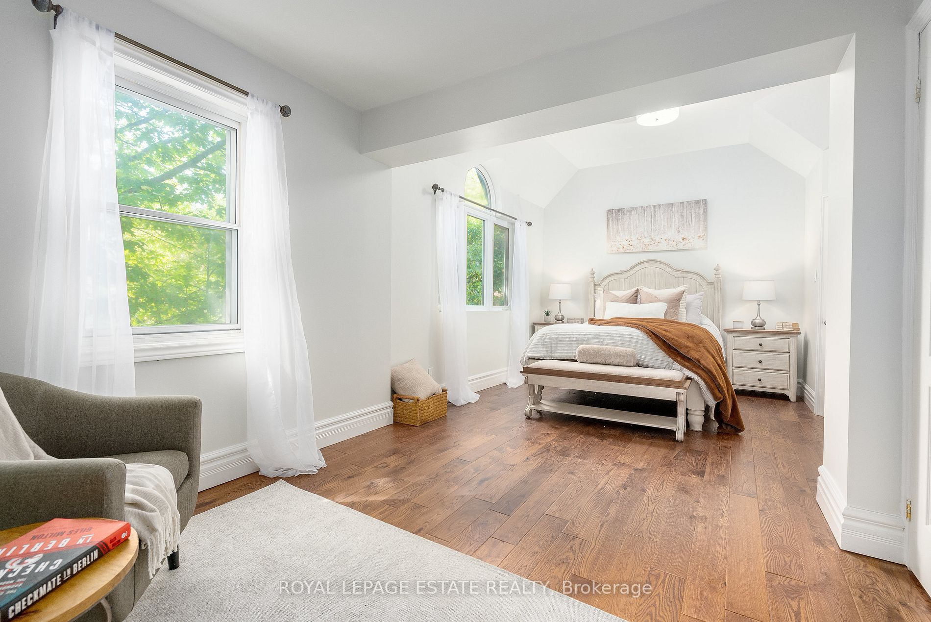 2 Highcliff Cres