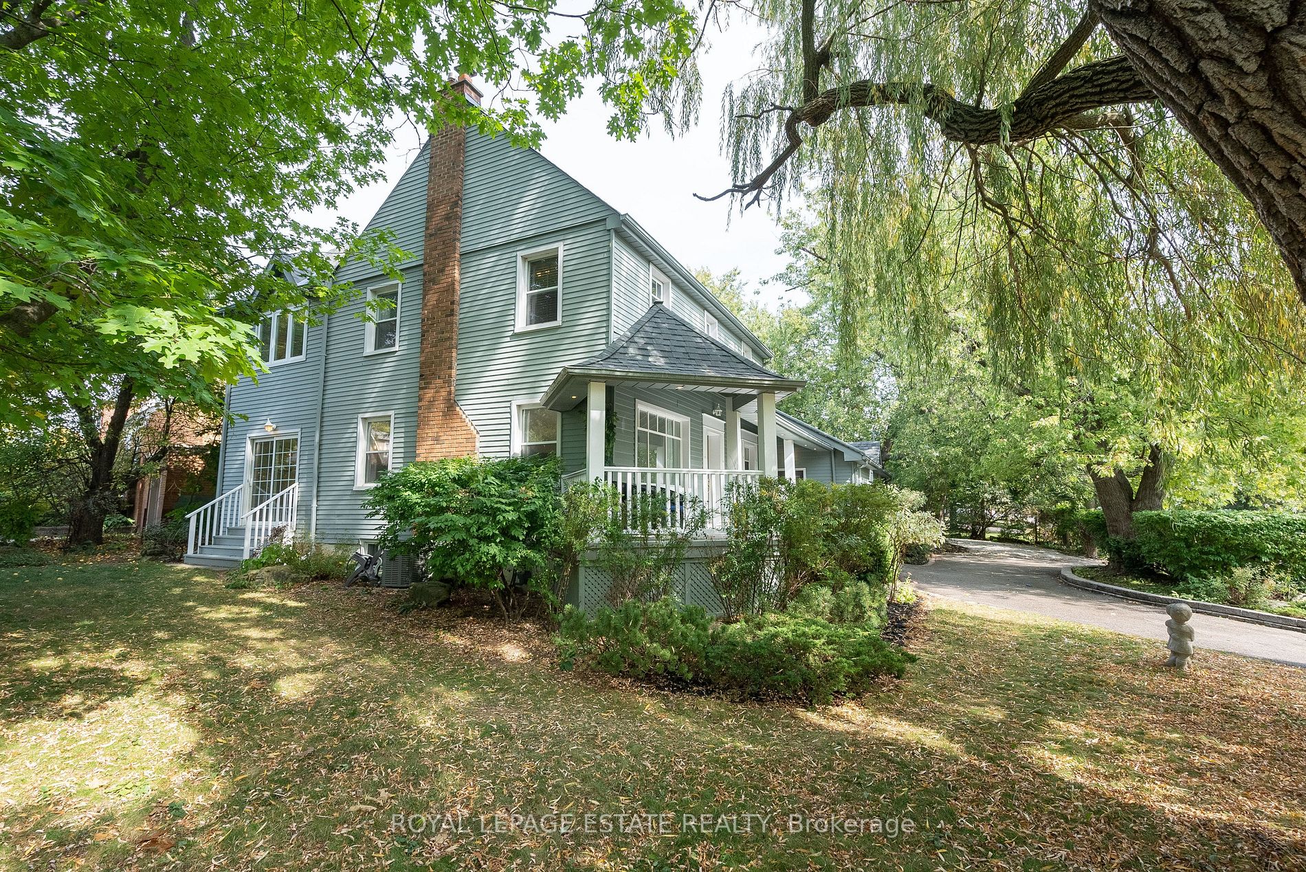 2 Highcliff Cres