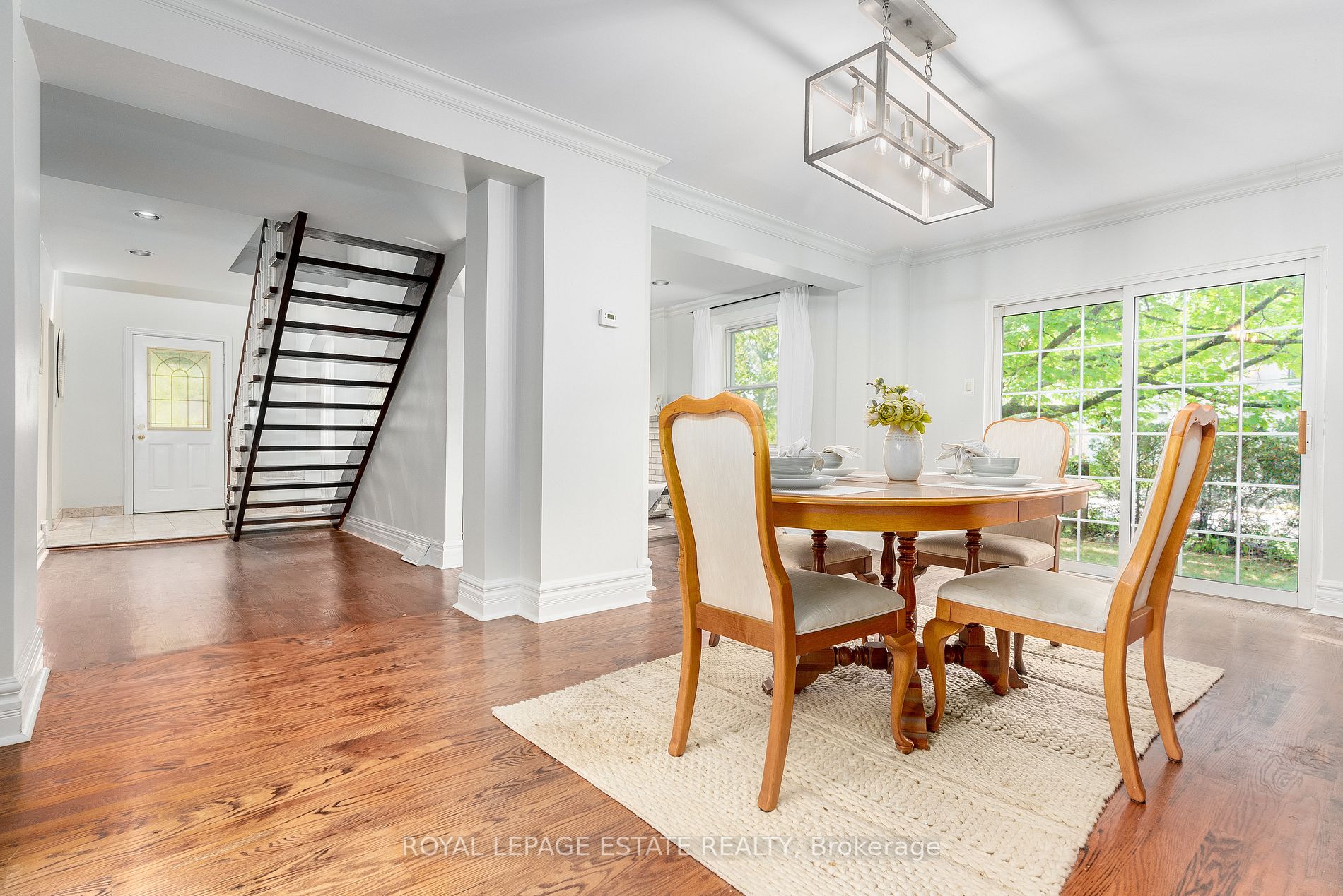 2 Highcliff Cres