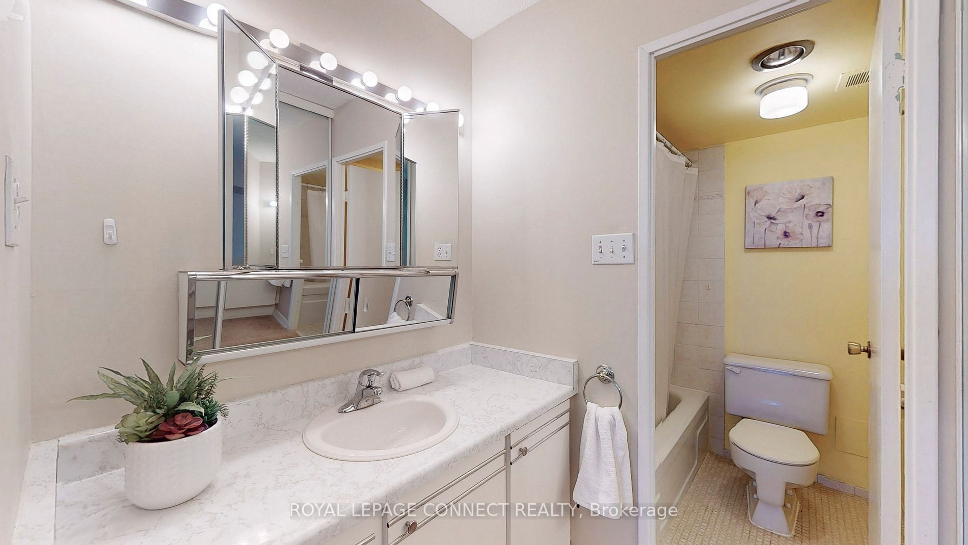 121 Ling Rd, #1403