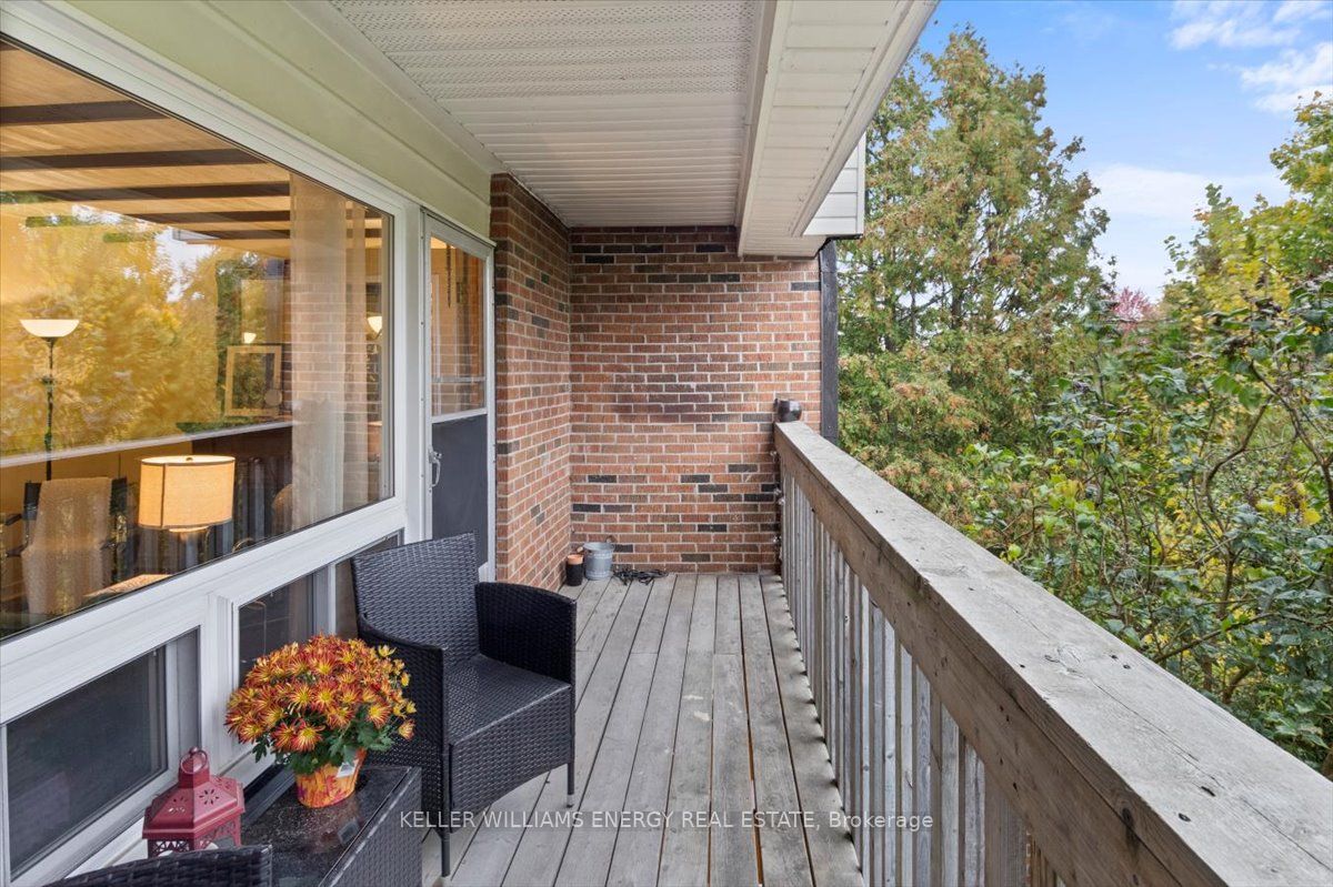 135 Deacon Lane W, #135