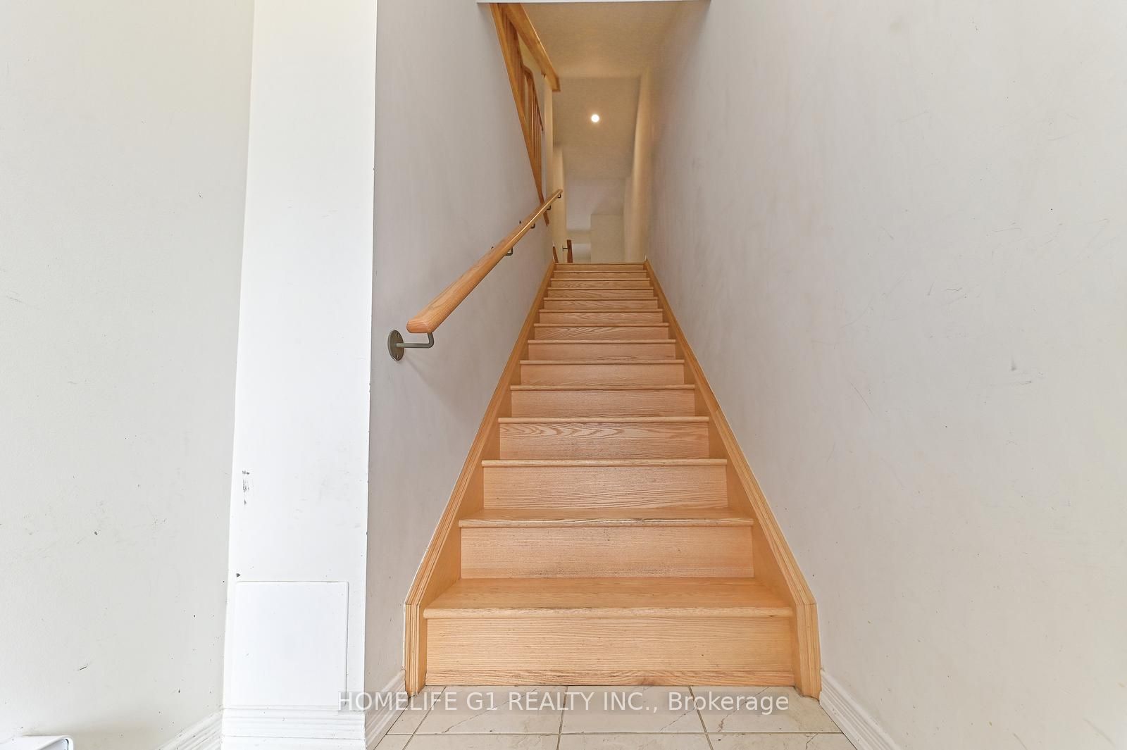 2605 Magdalen Path, #3