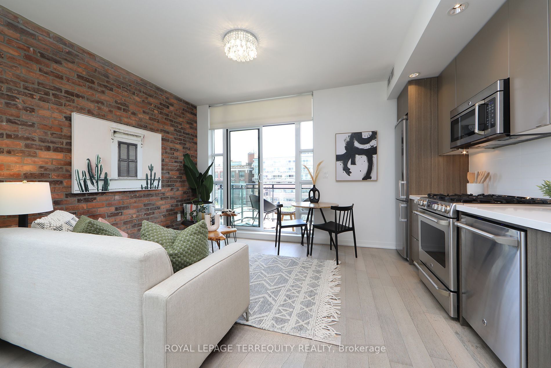 88 Colgate Ave, #631
