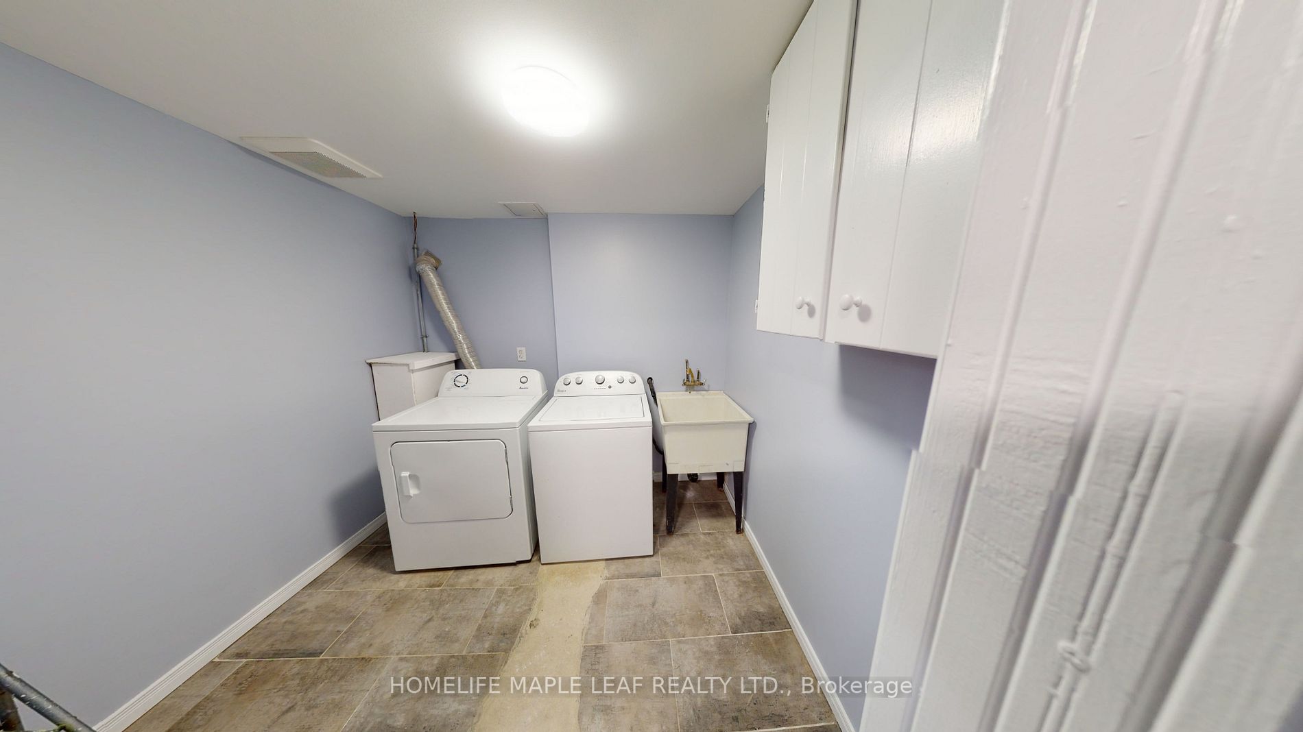 598 Montgomery Street, #B