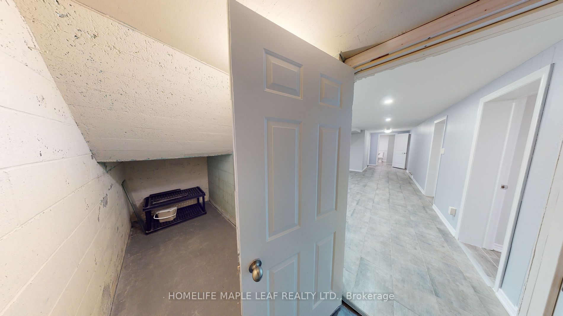 598 Montgomery Street, #B