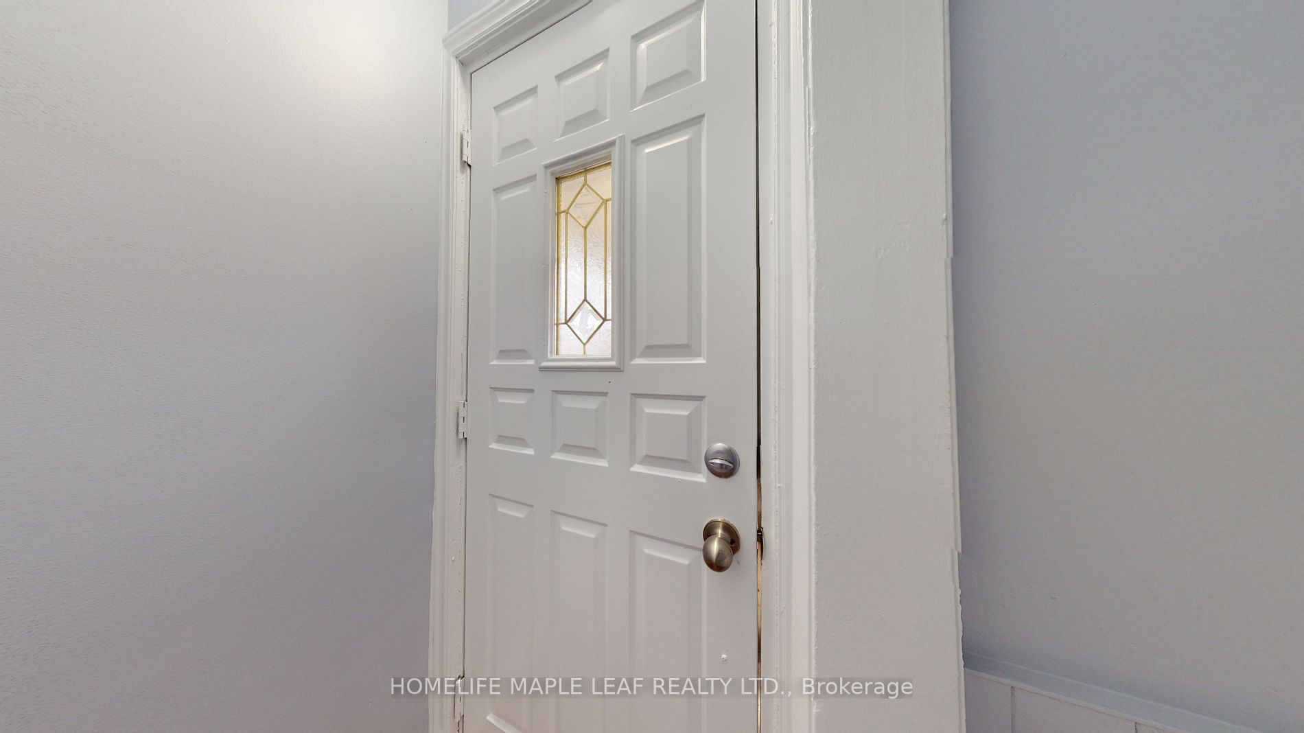 598 Montgomery Street, #B