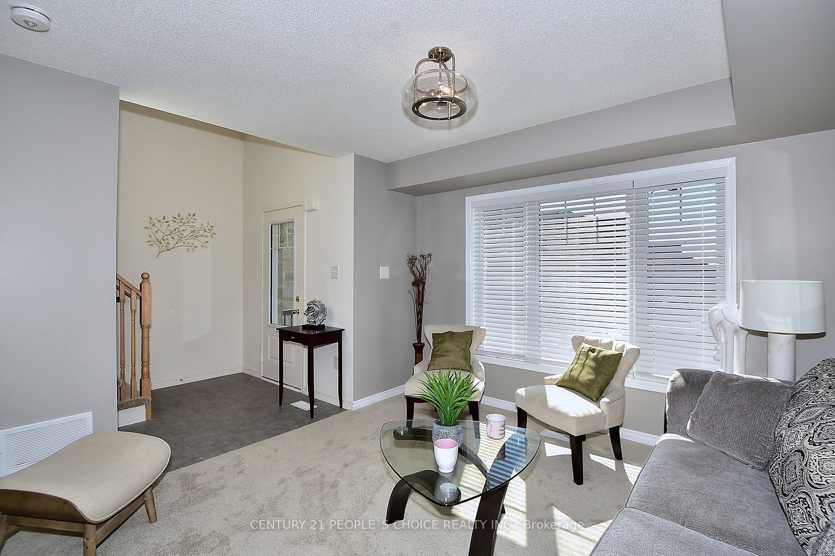 13 Devineridge Ave