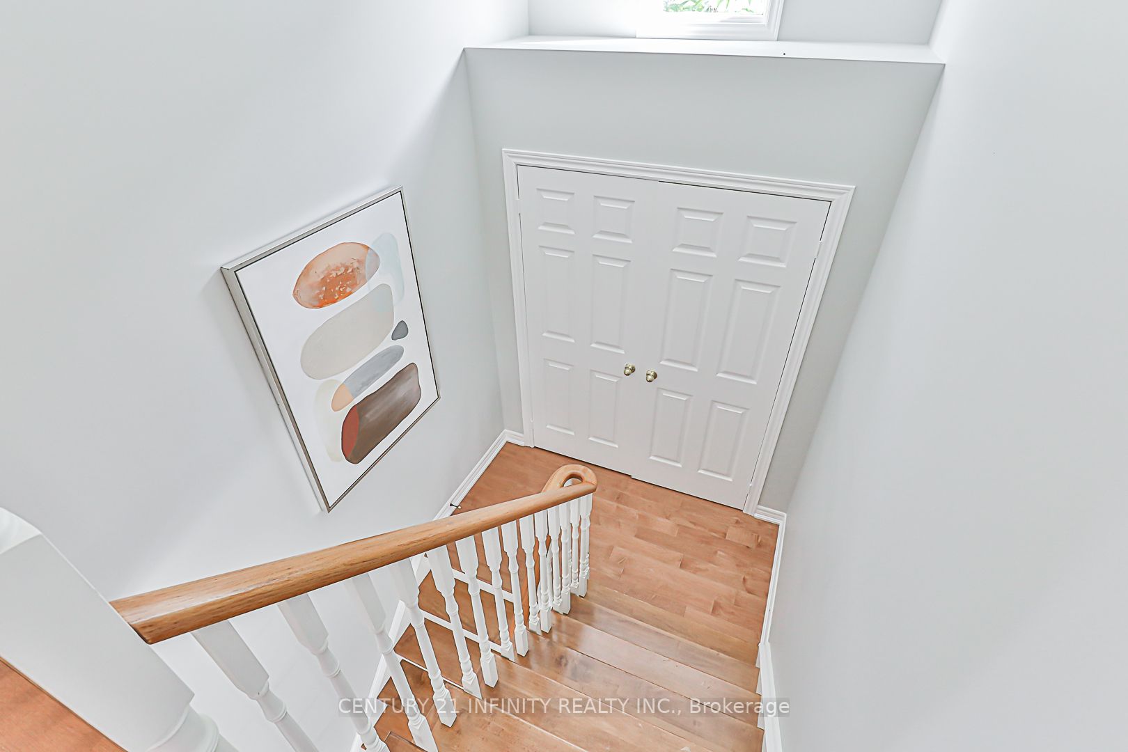 77 Sandford Cres