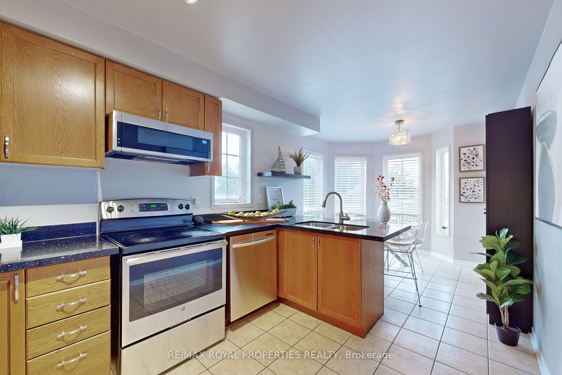 1 Hubbell Dr