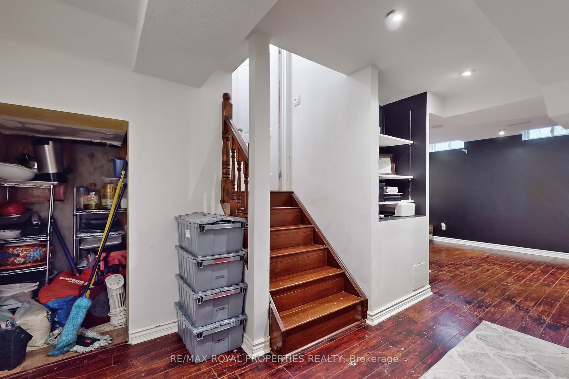 1 Hubbell Dr
