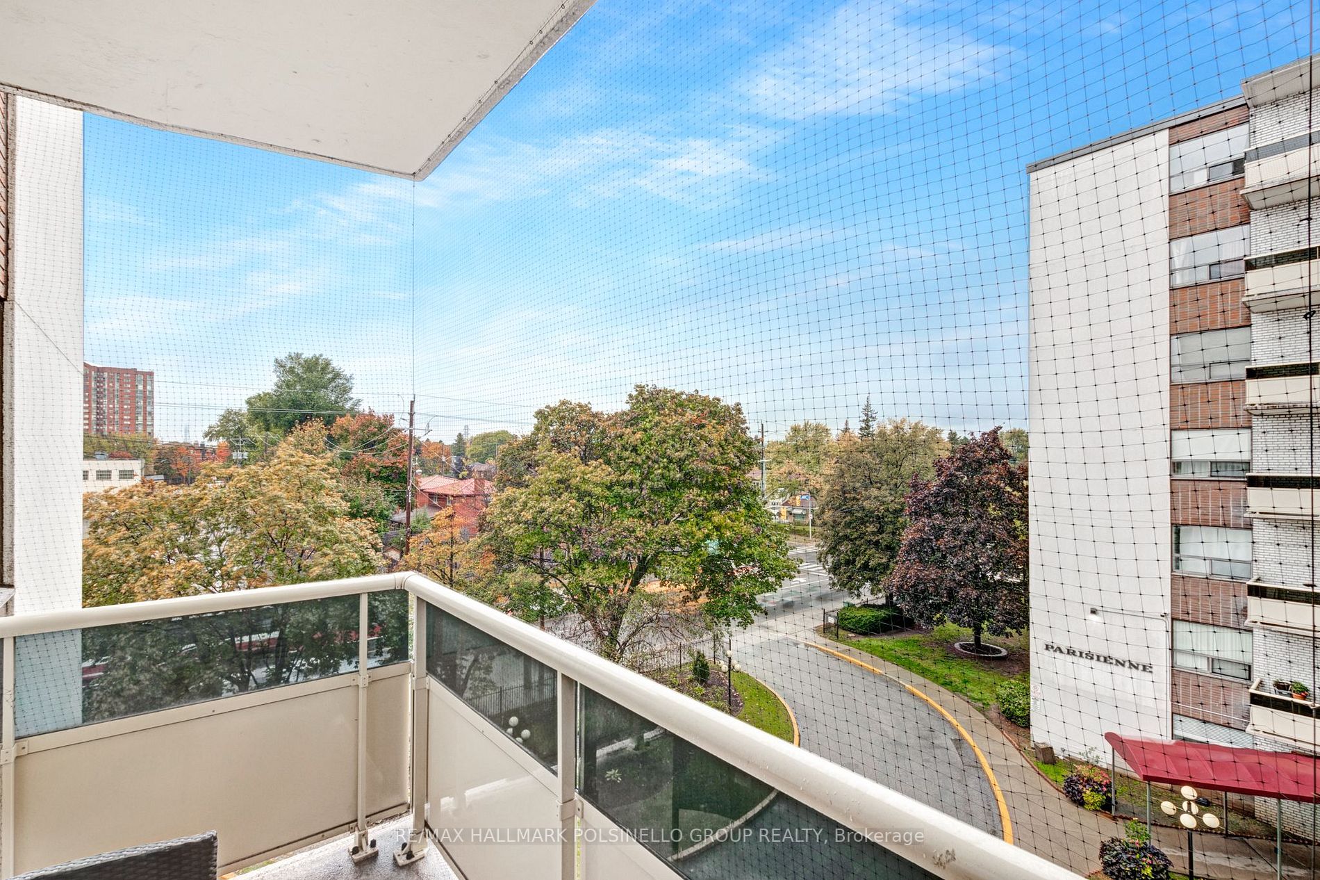 915 Midland Ave N, #403