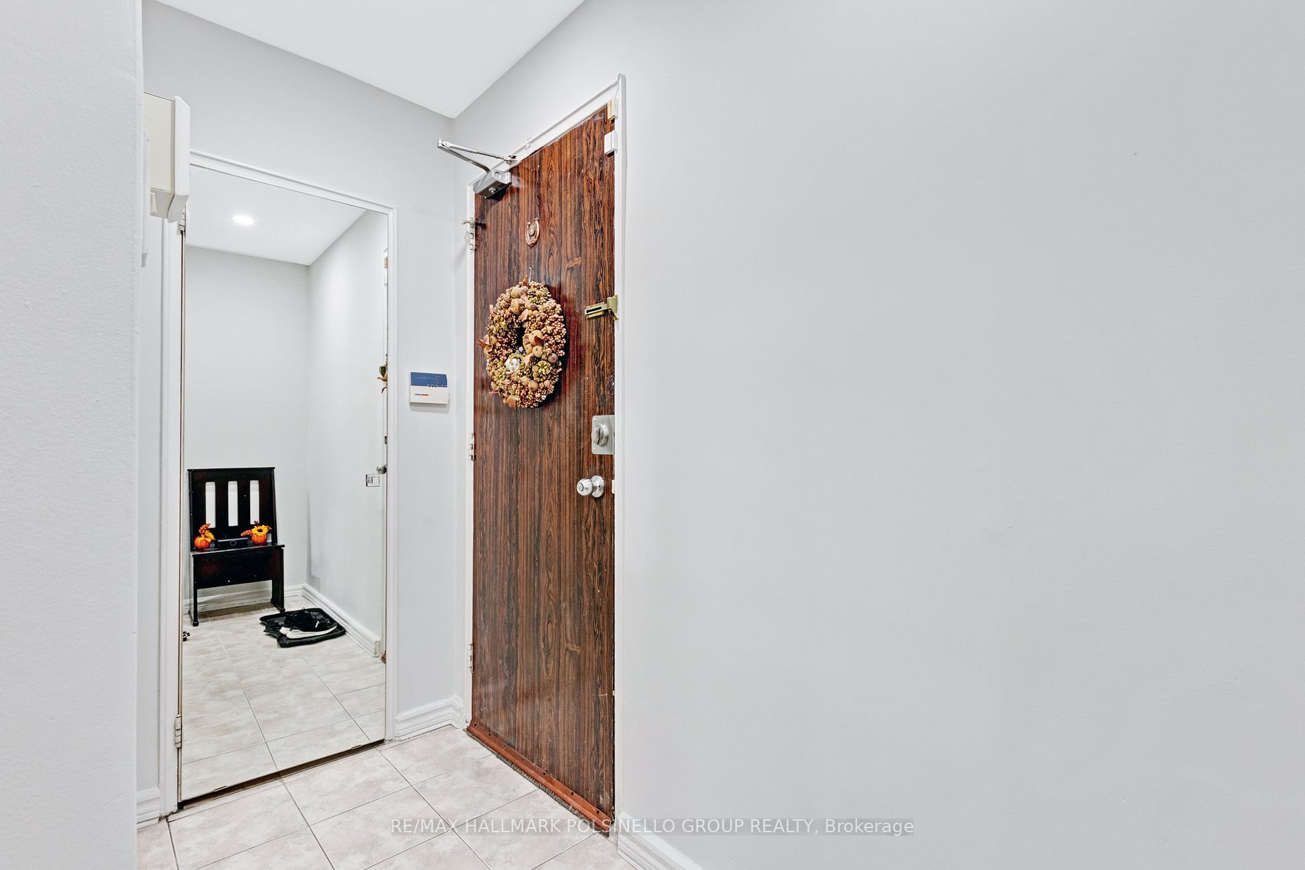 915 Midland Ave N, #403